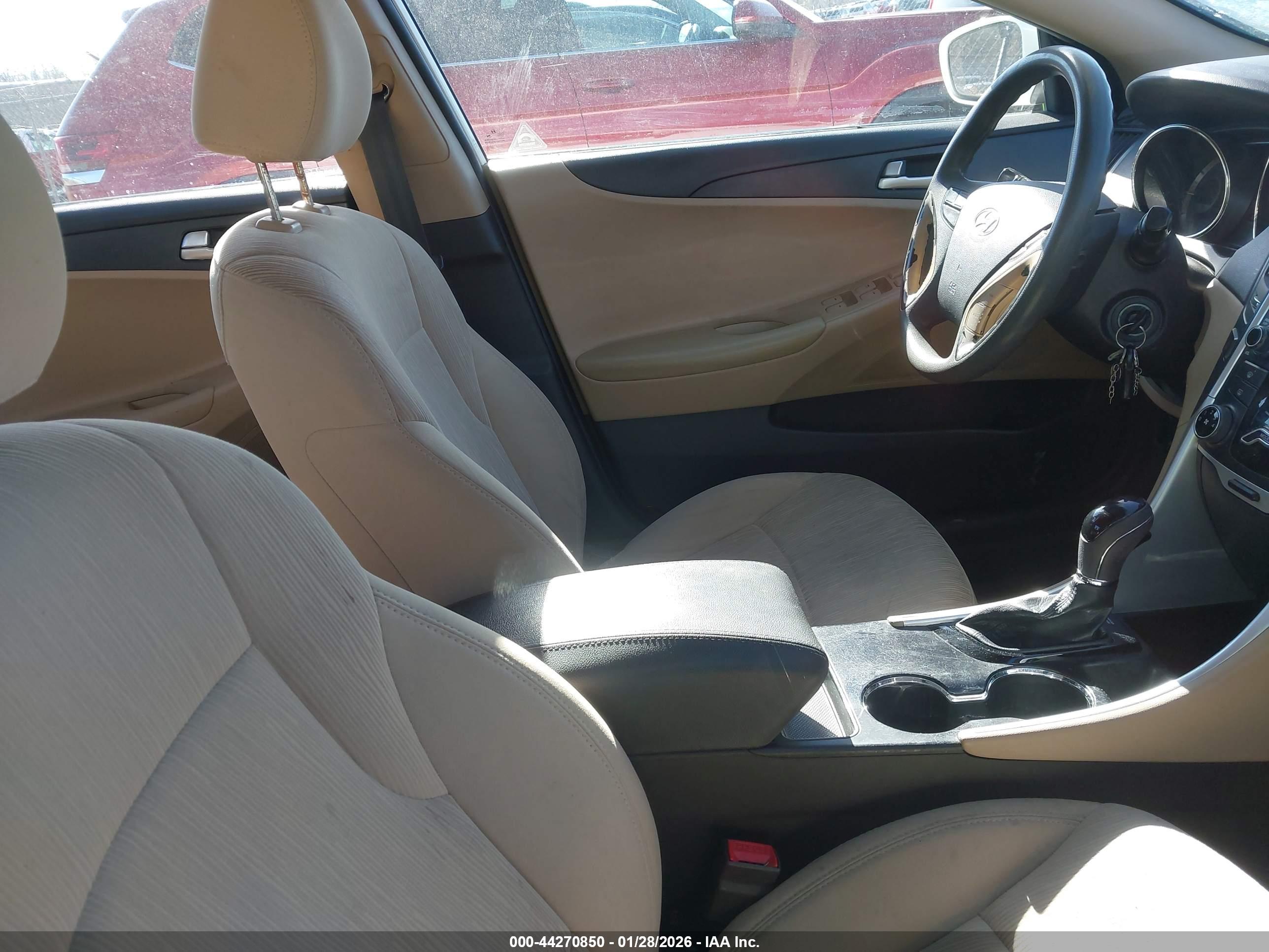 HYUNDAI SONATA image 5