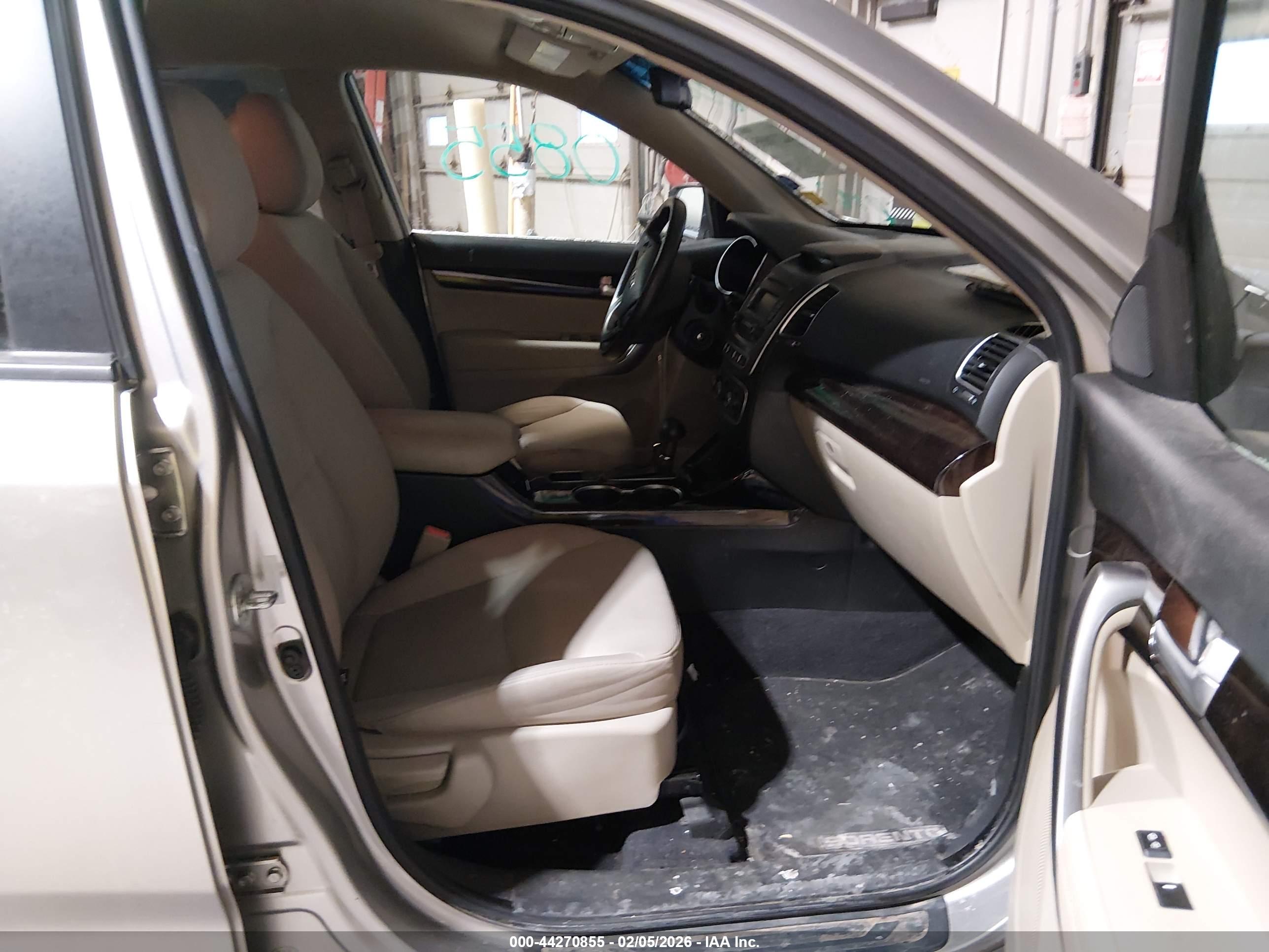KIA SORENTO image 5