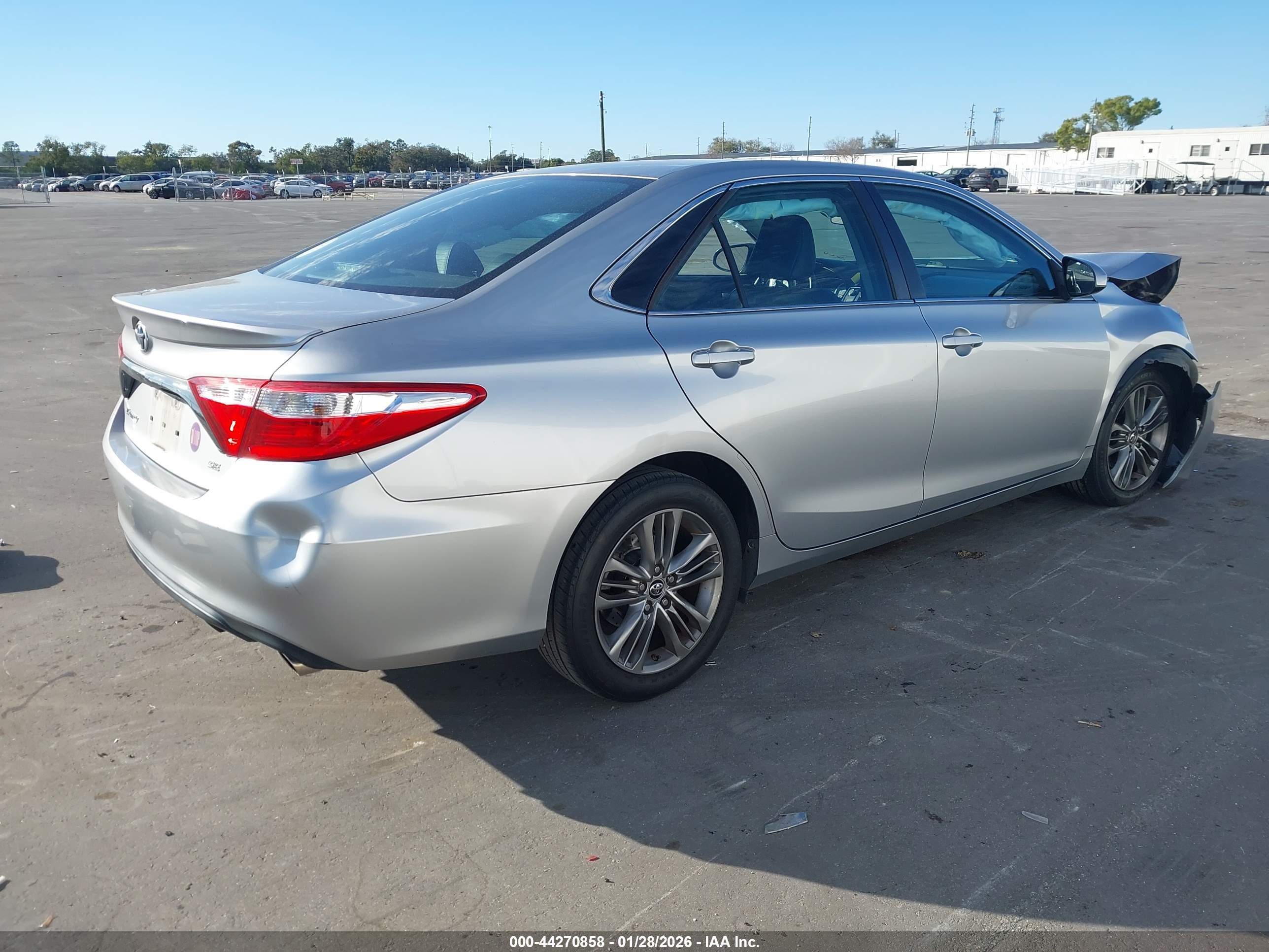 TOYOTA CAMRY image 4