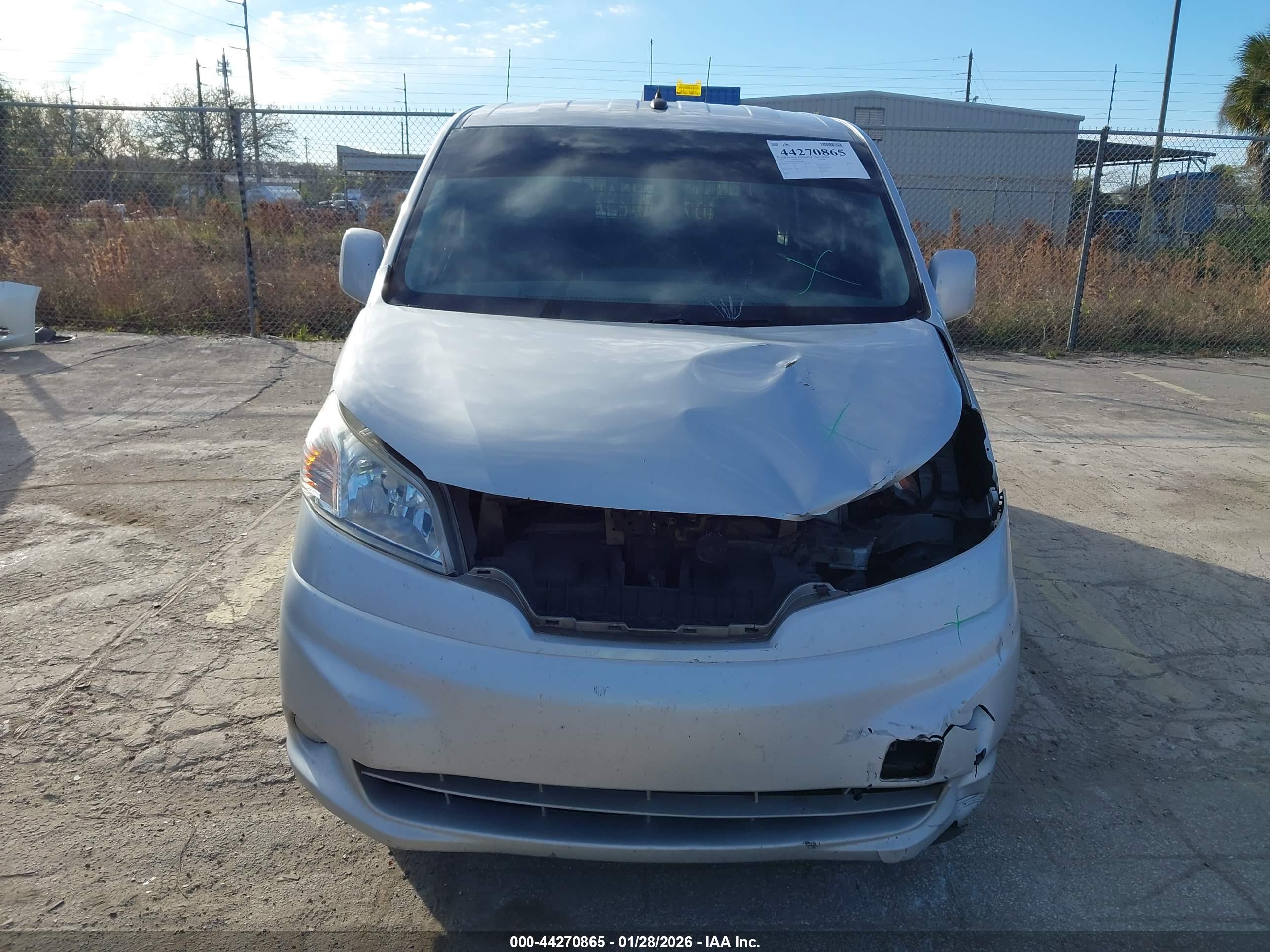 NISSAN NV200 image 6