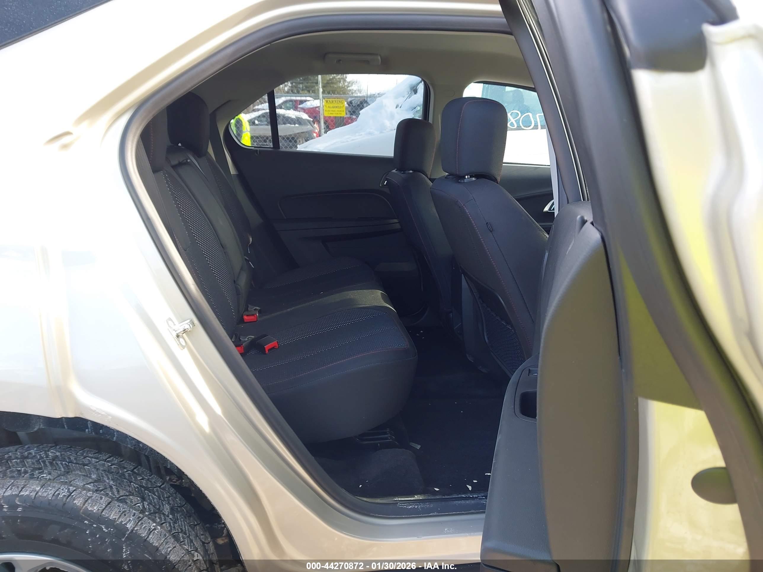CHEVROLET EQUINOX image 8