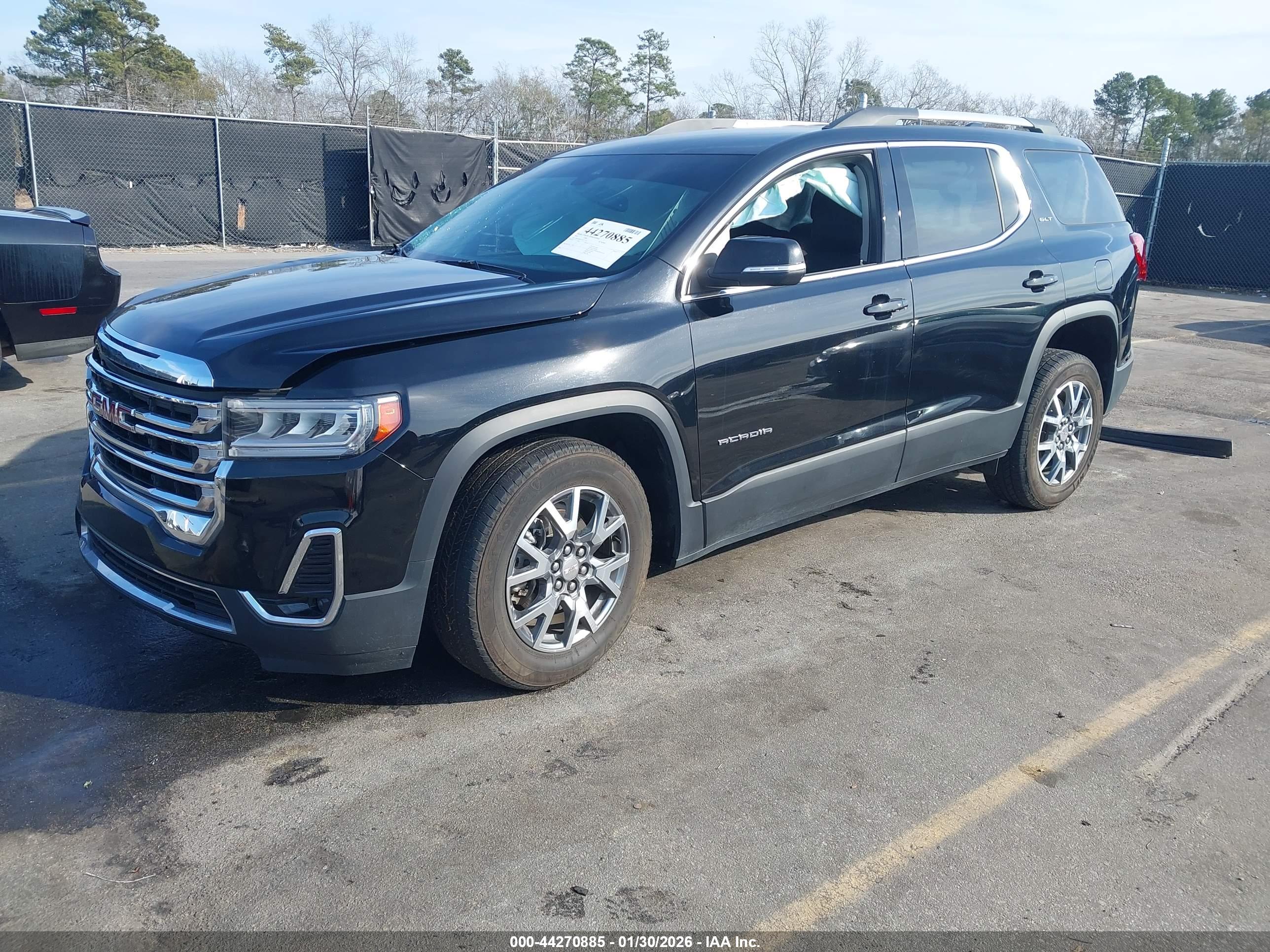GMC ACADIA image 2