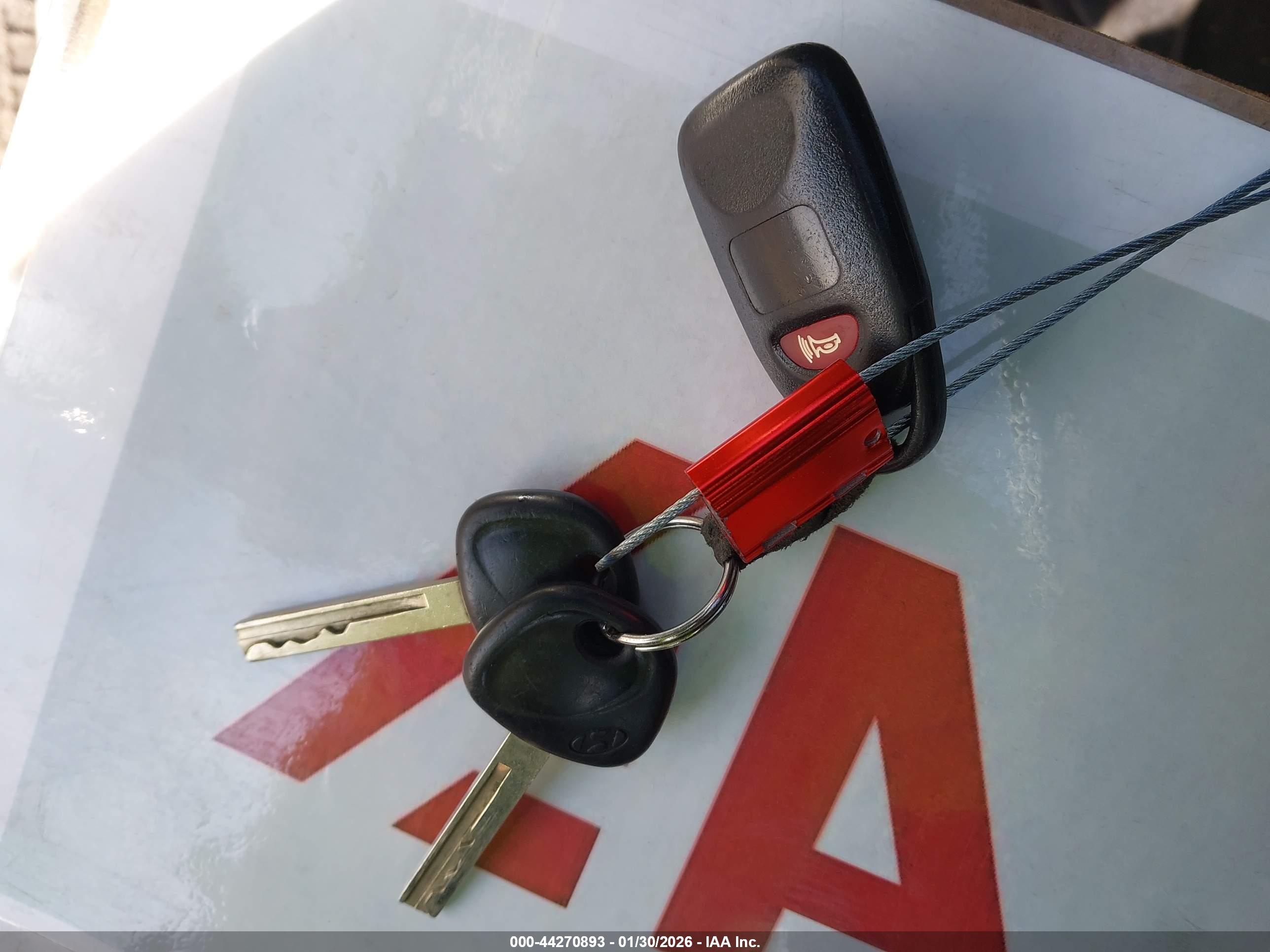 HYUNDAI ACCENT image 11