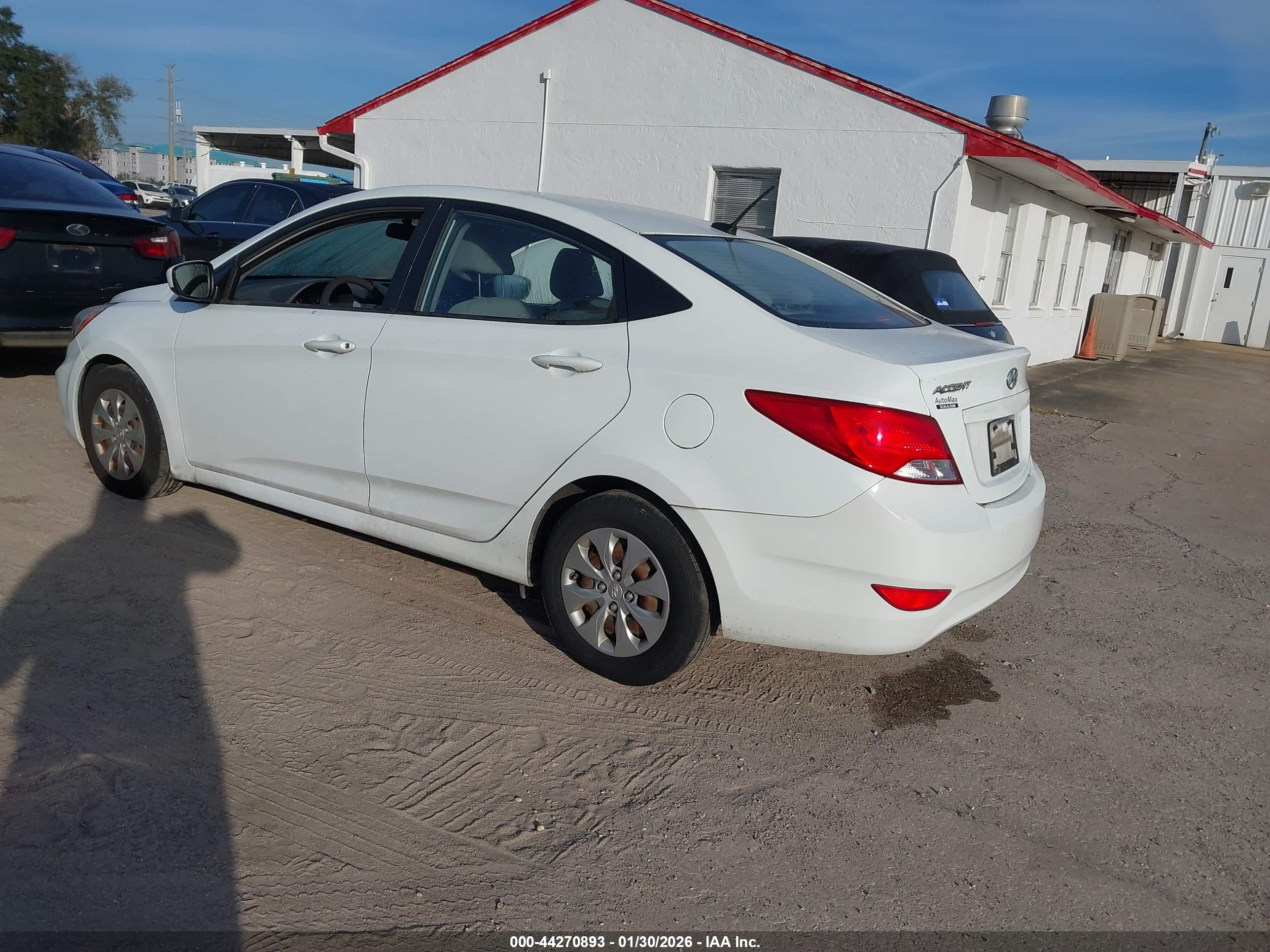 HYUNDAI ACCENT image 3