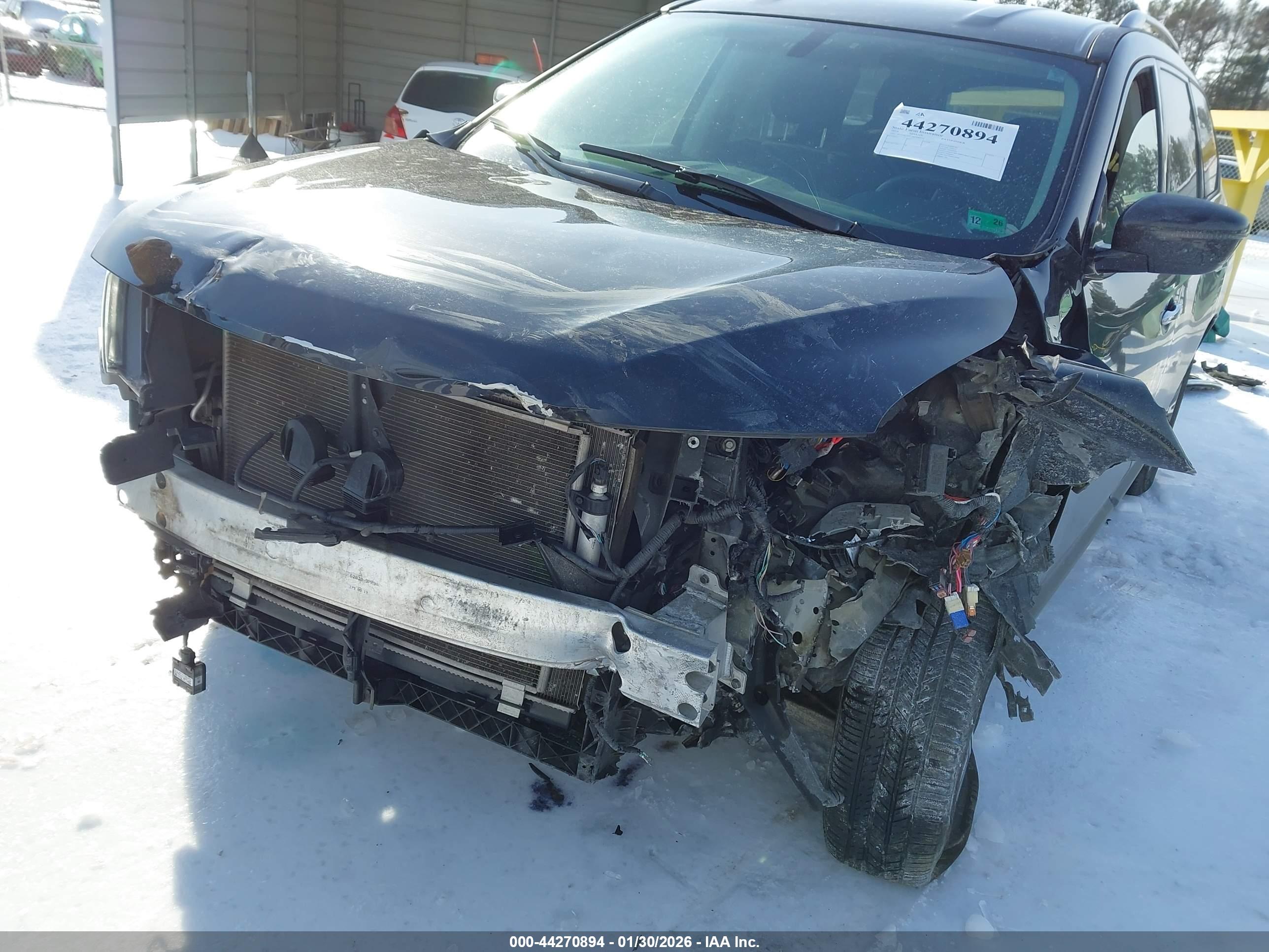 NISSAN PATHFINDER image 6