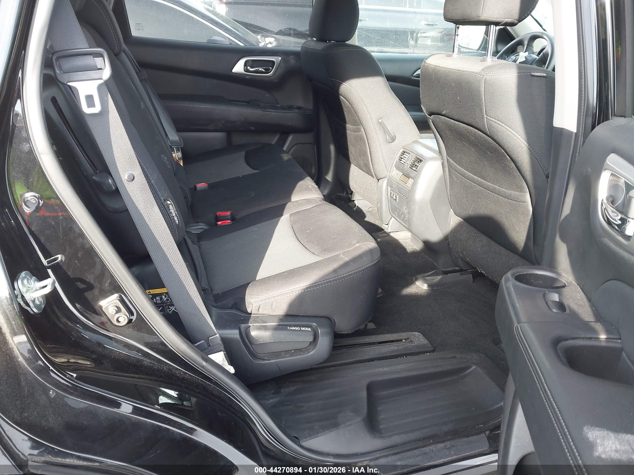 NISSAN PATHFINDER image 8