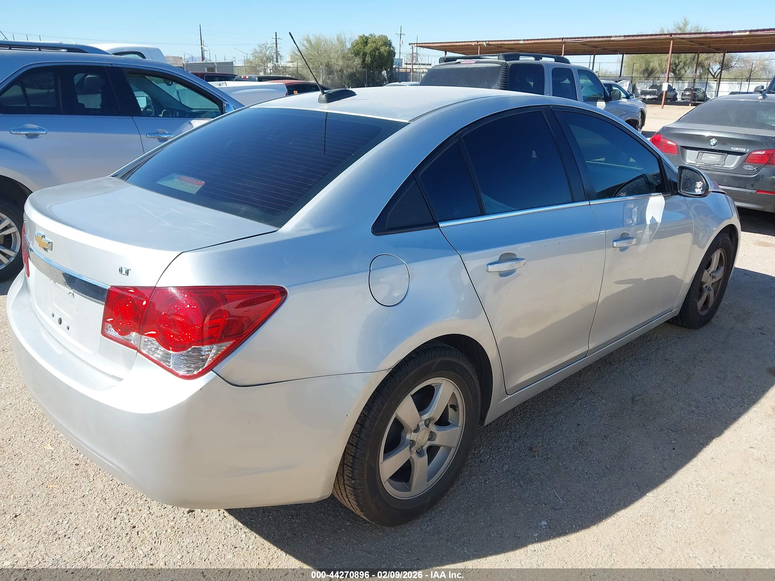 CHEVROLET CRUZE image 4