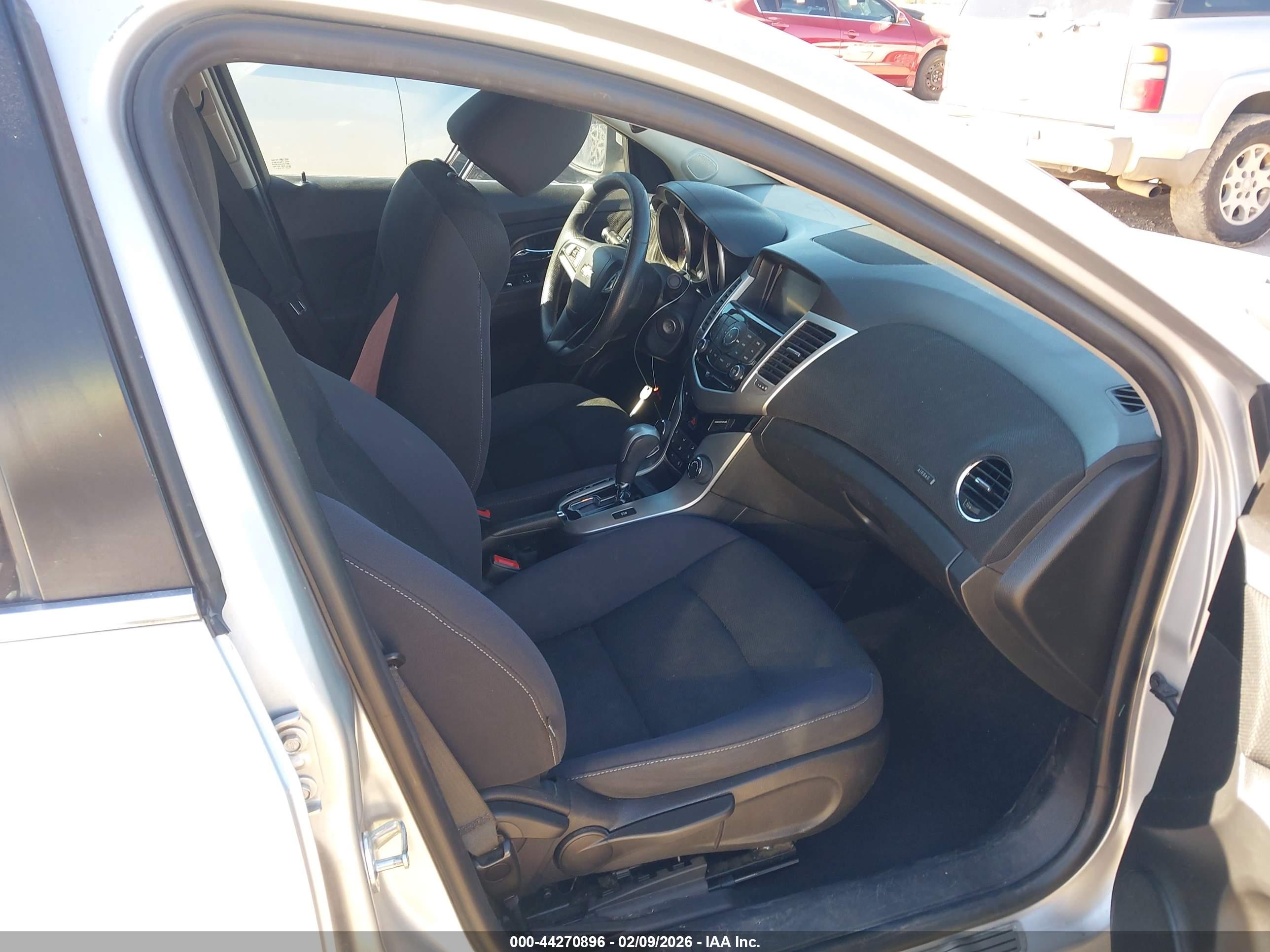 CHEVROLET CRUZE image 5