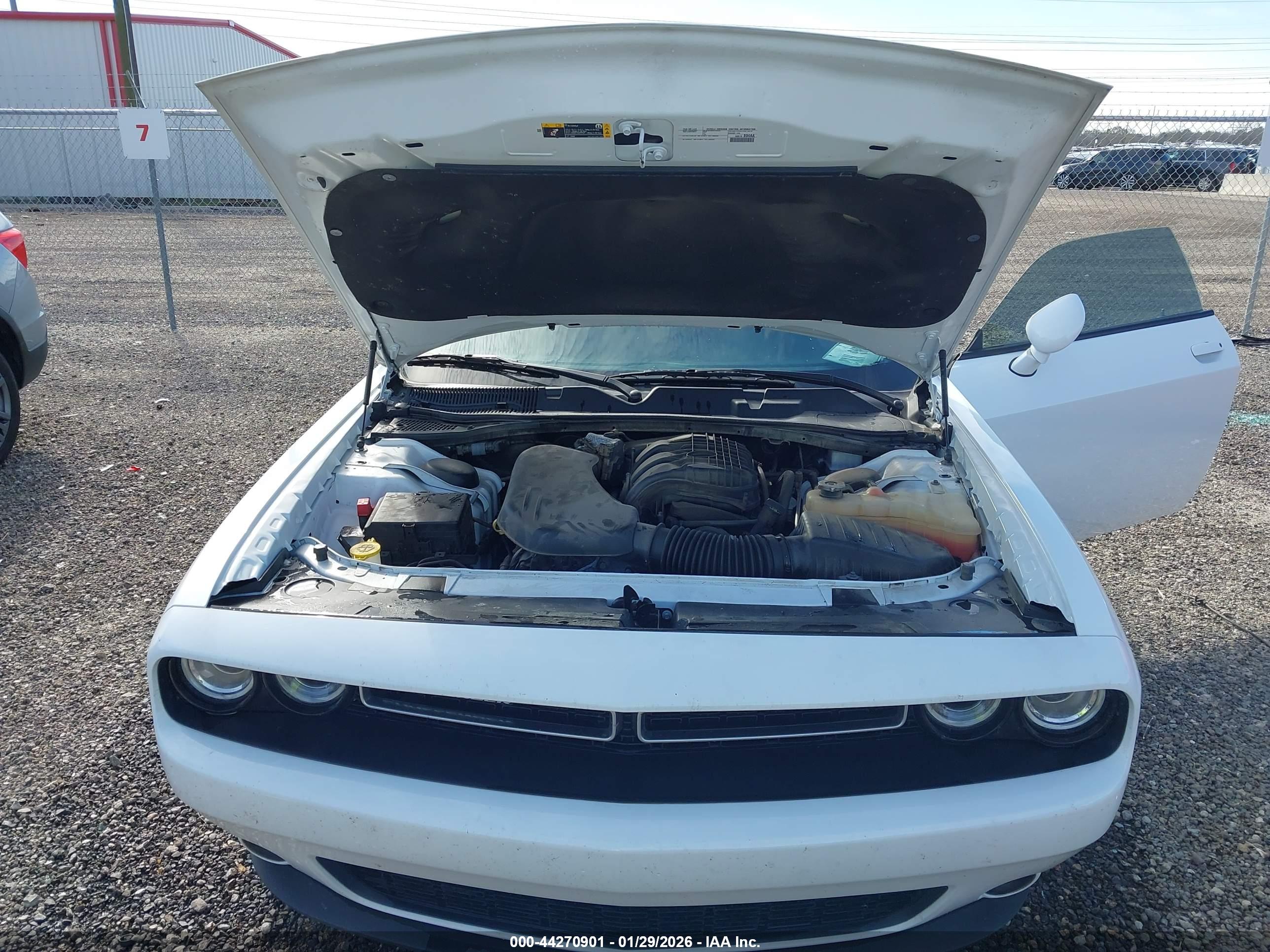 DODGE CHALLENGER image 10