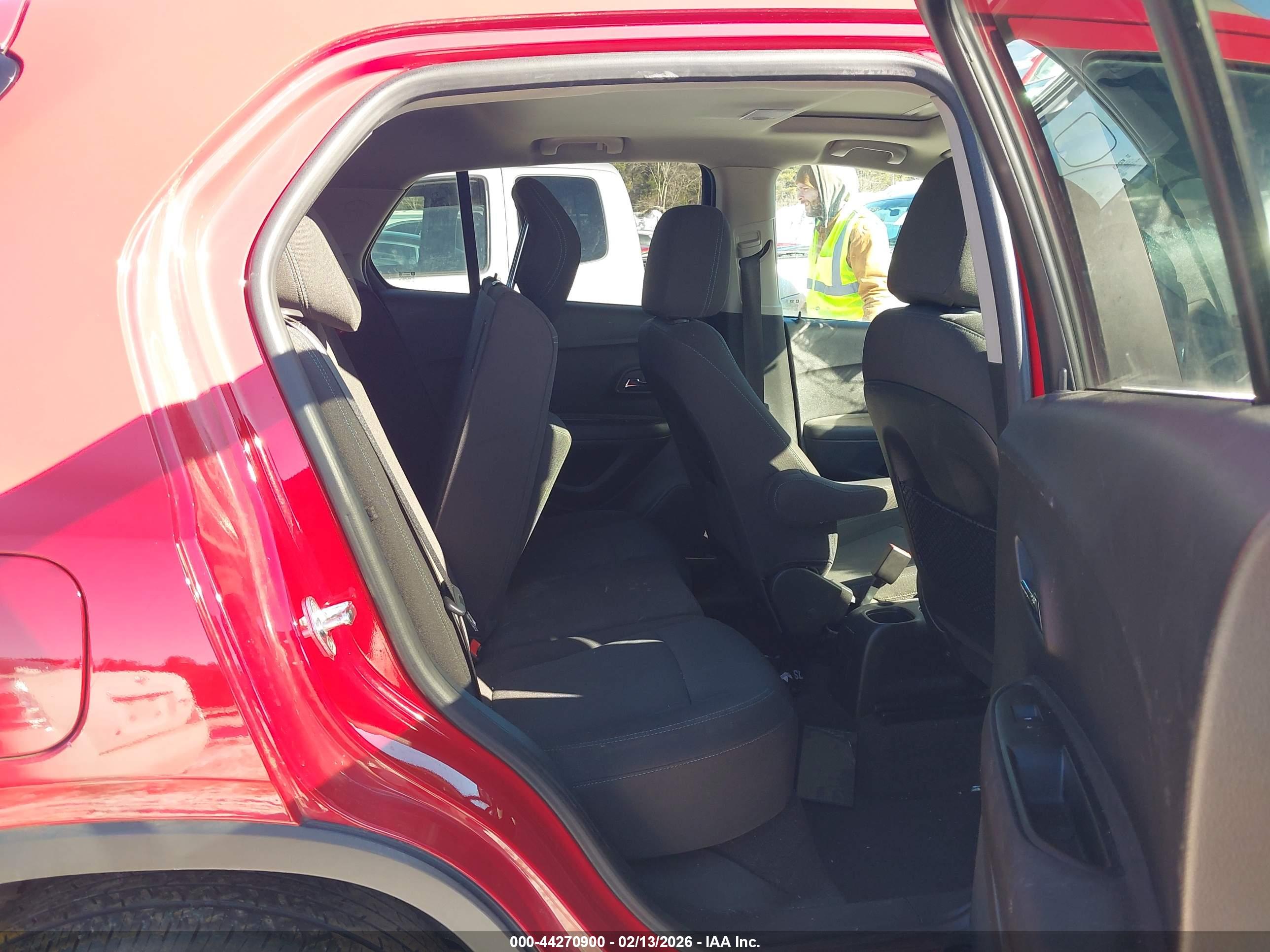 CHEVROLET TRAX image 8