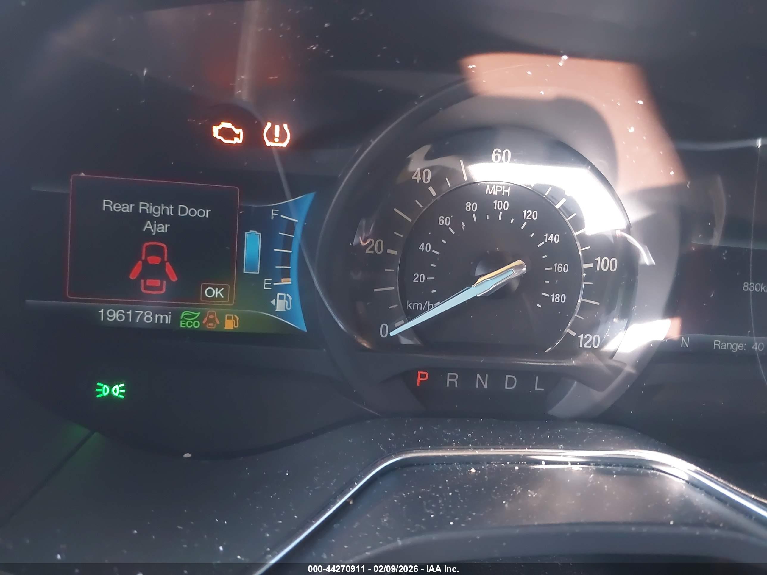 FORD FUSION image 7