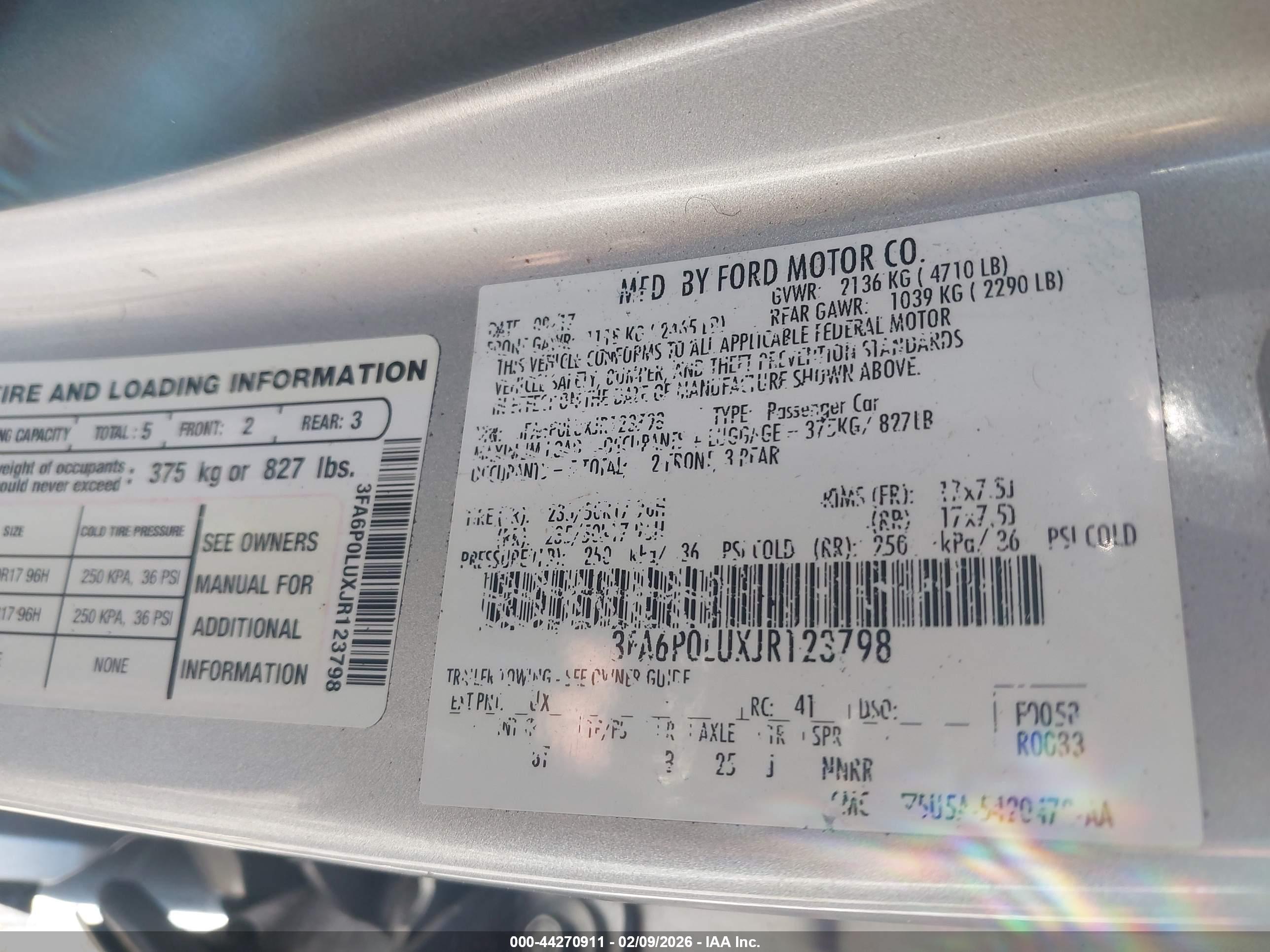 FORD FUSION image 9