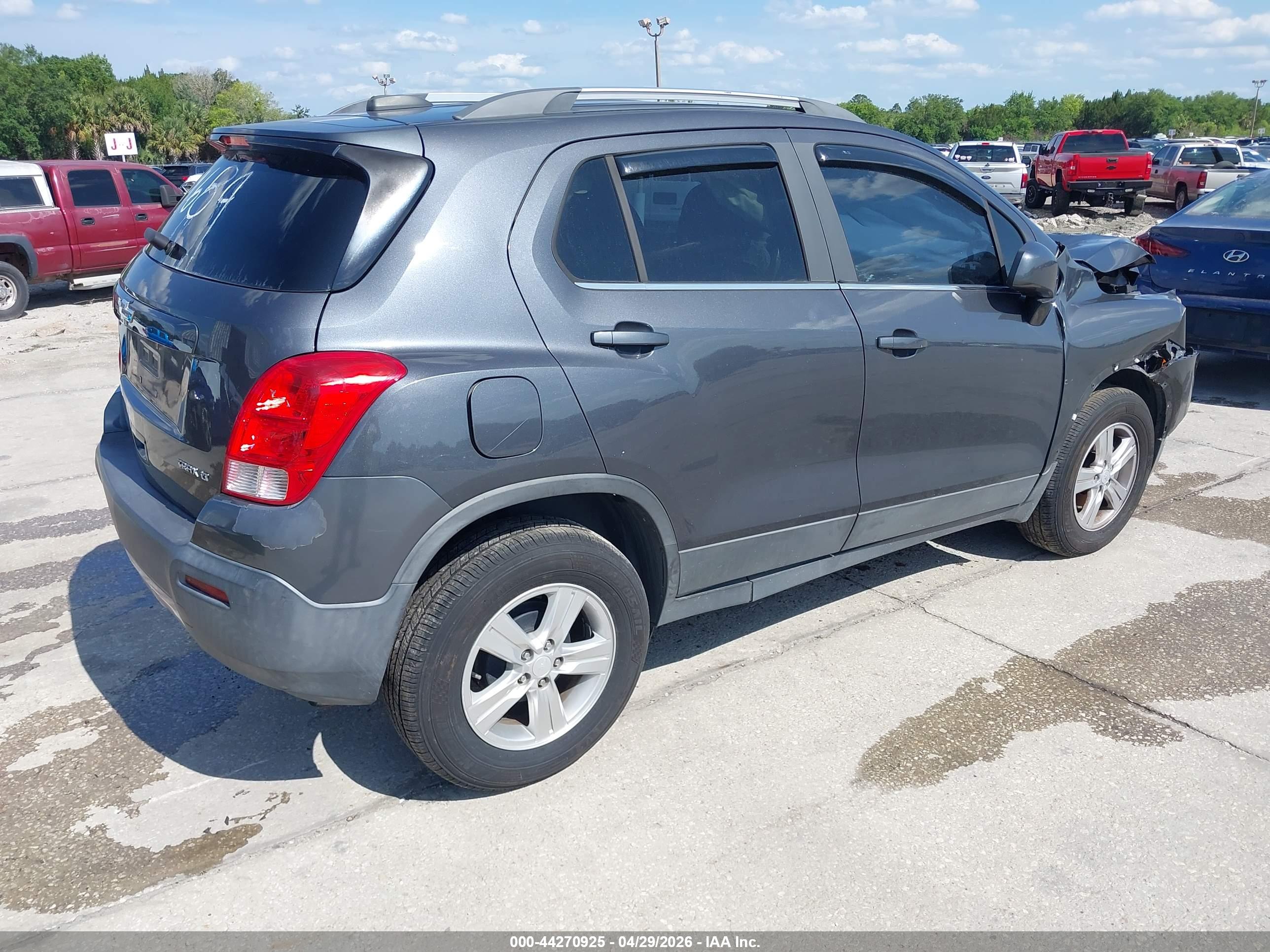 CHEVROLET TRAX image 4