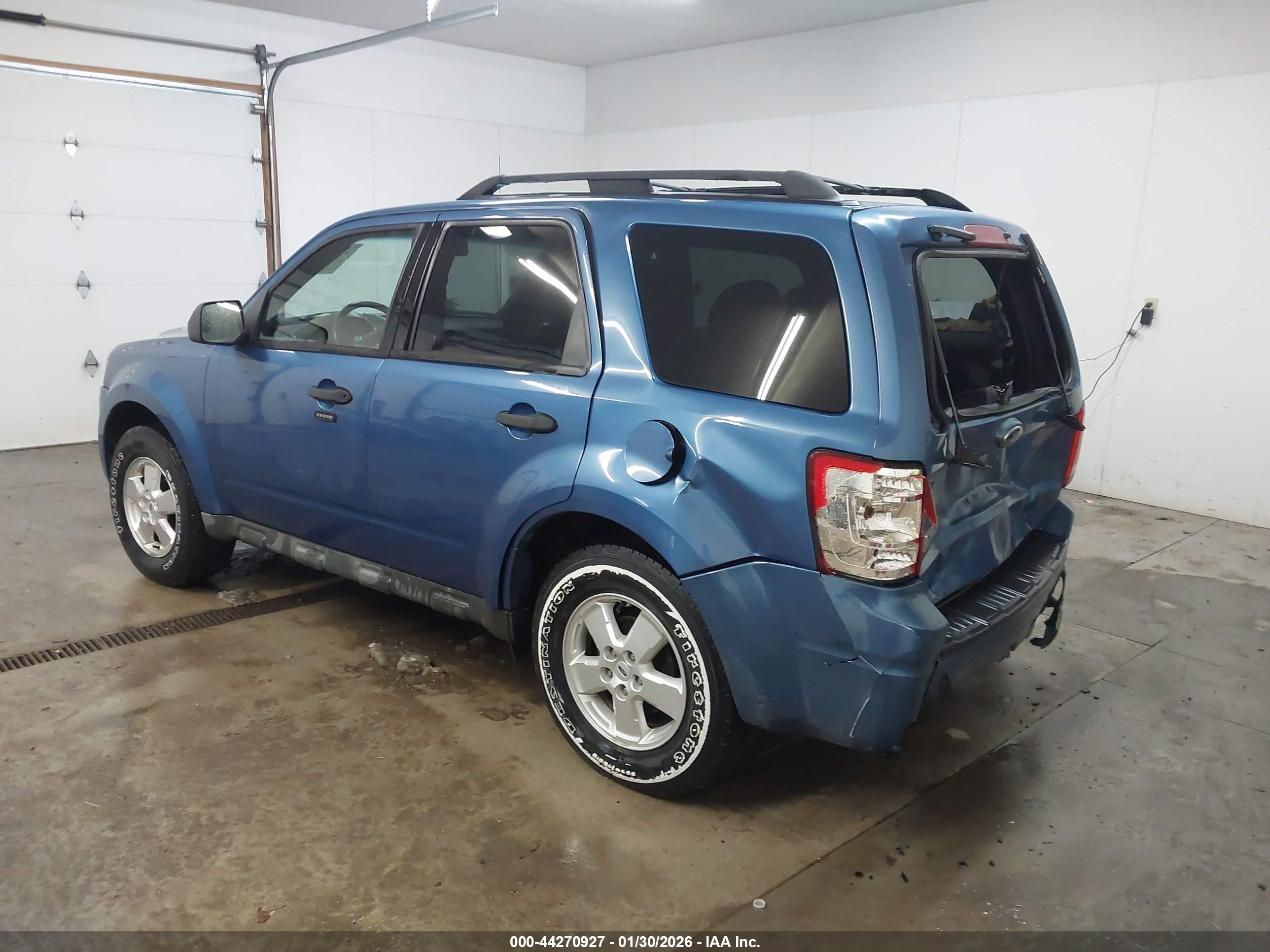FORD ESCAPE image 3