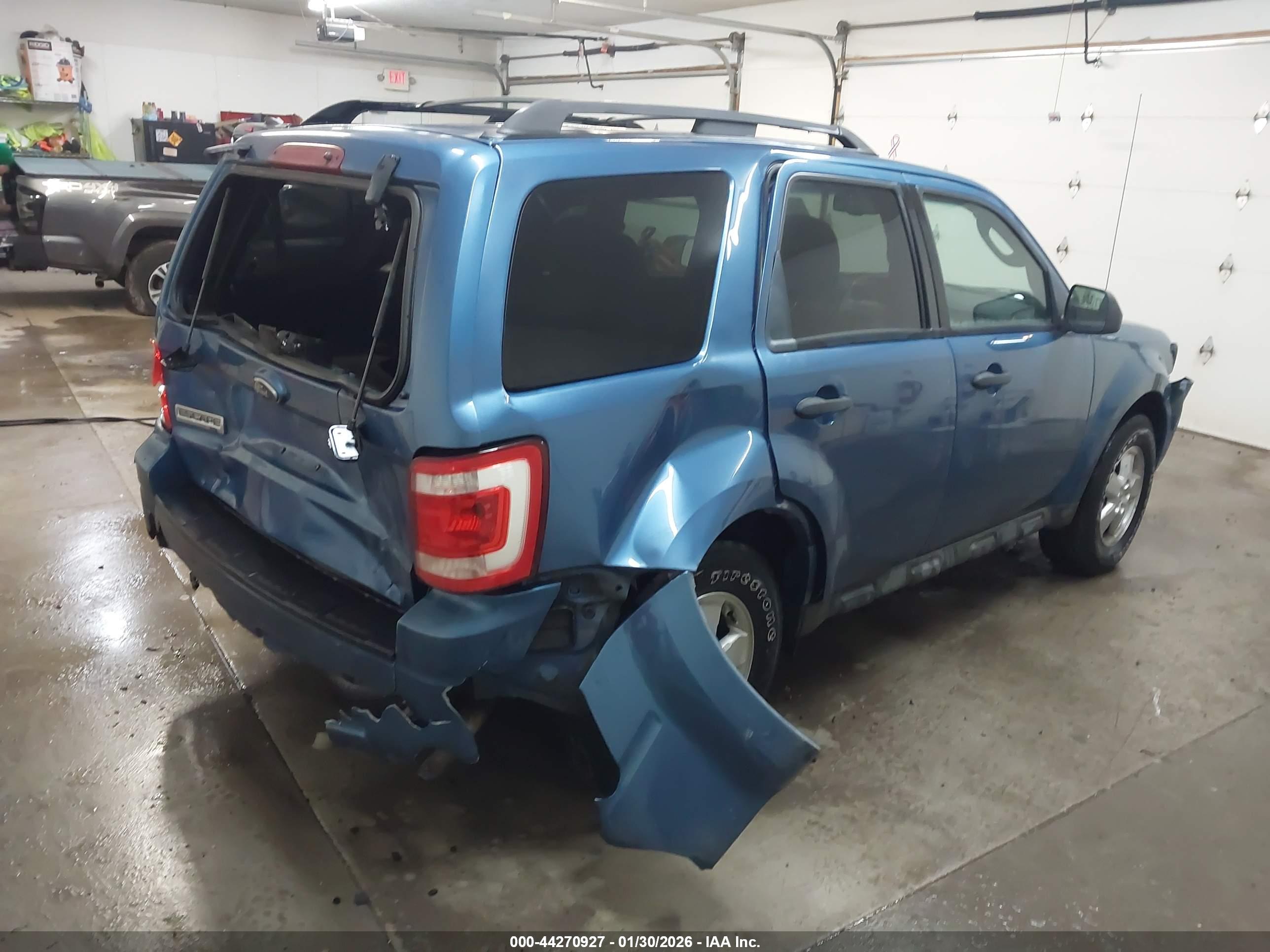 FORD ESCAPE image 4