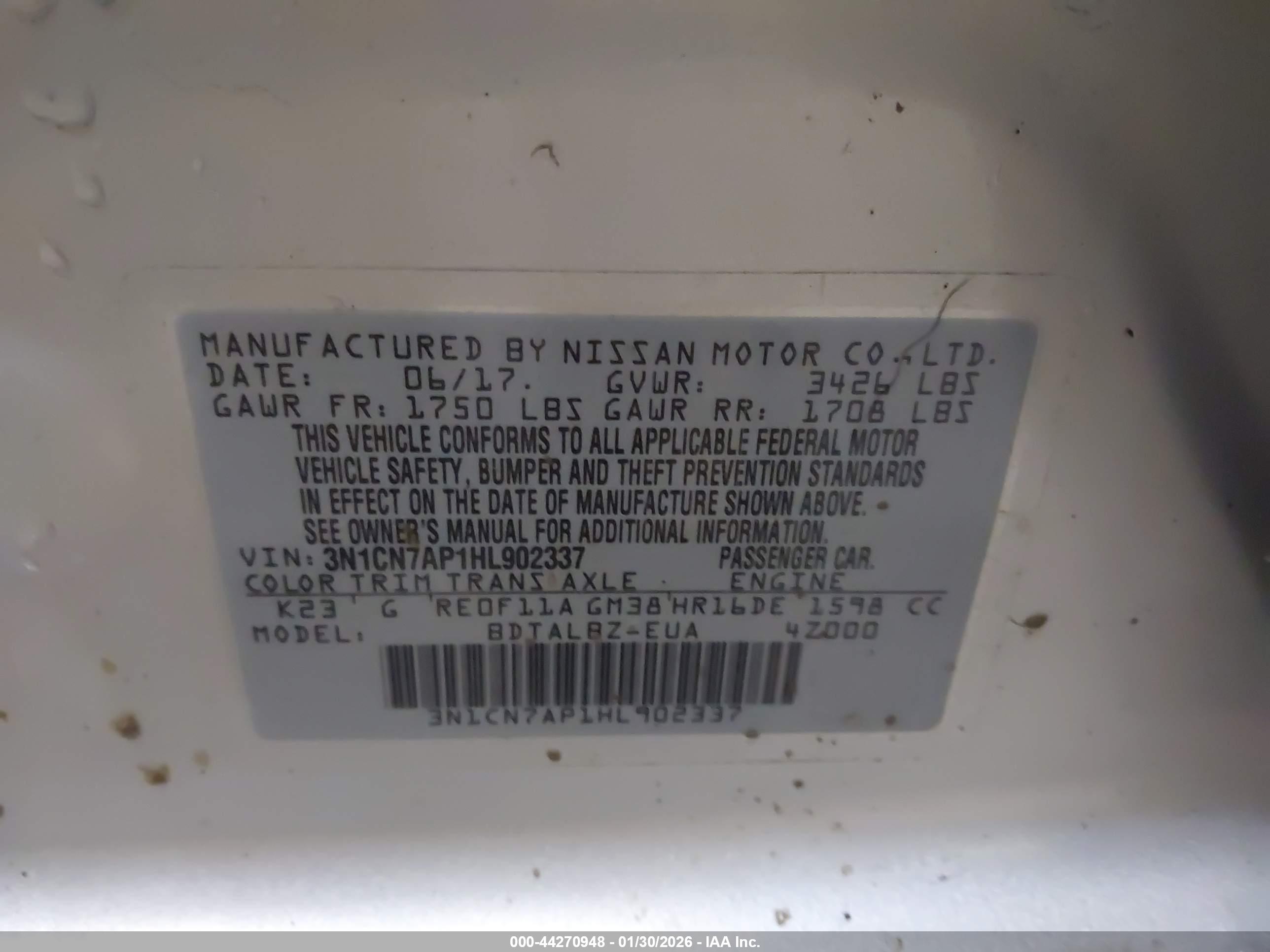 NISSAN VERSA image 9