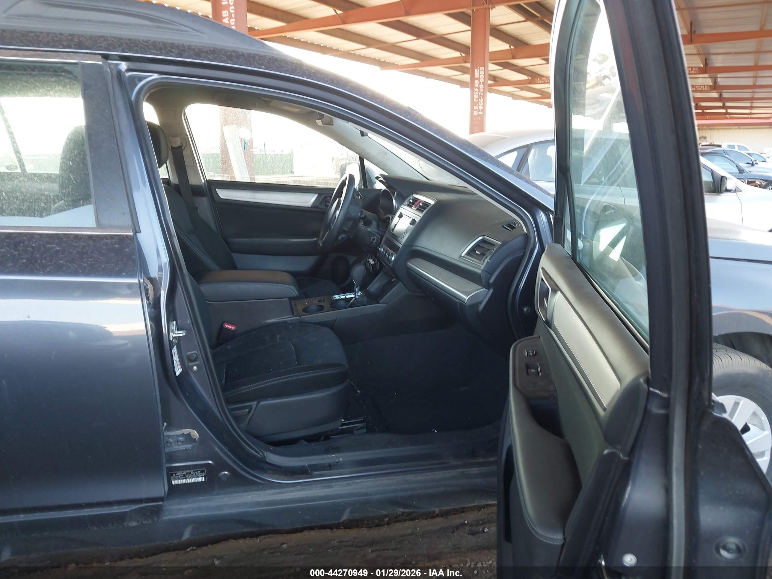 SUBARU OUTBACK image 5