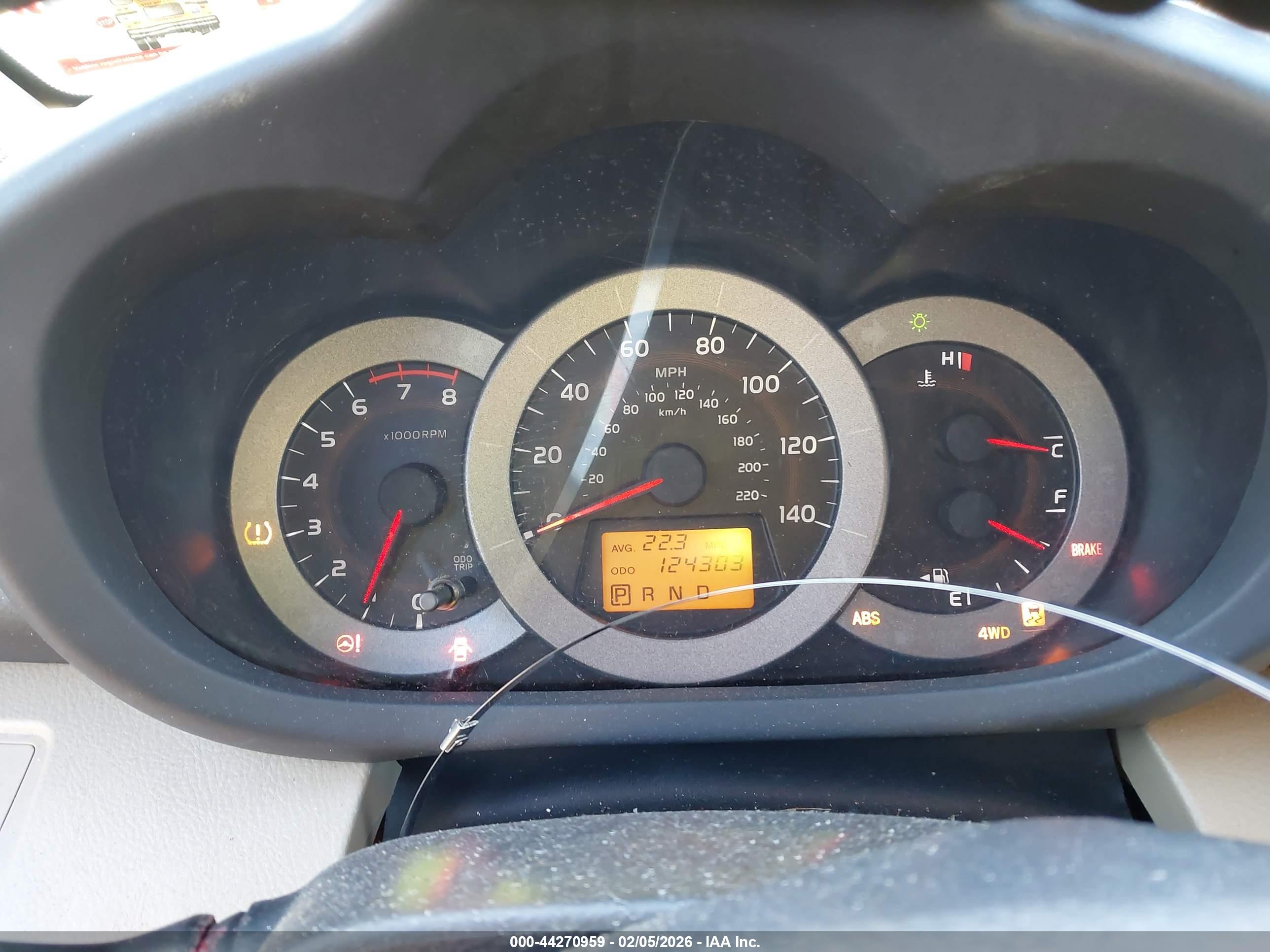 TOYOTA RAV4 image 7