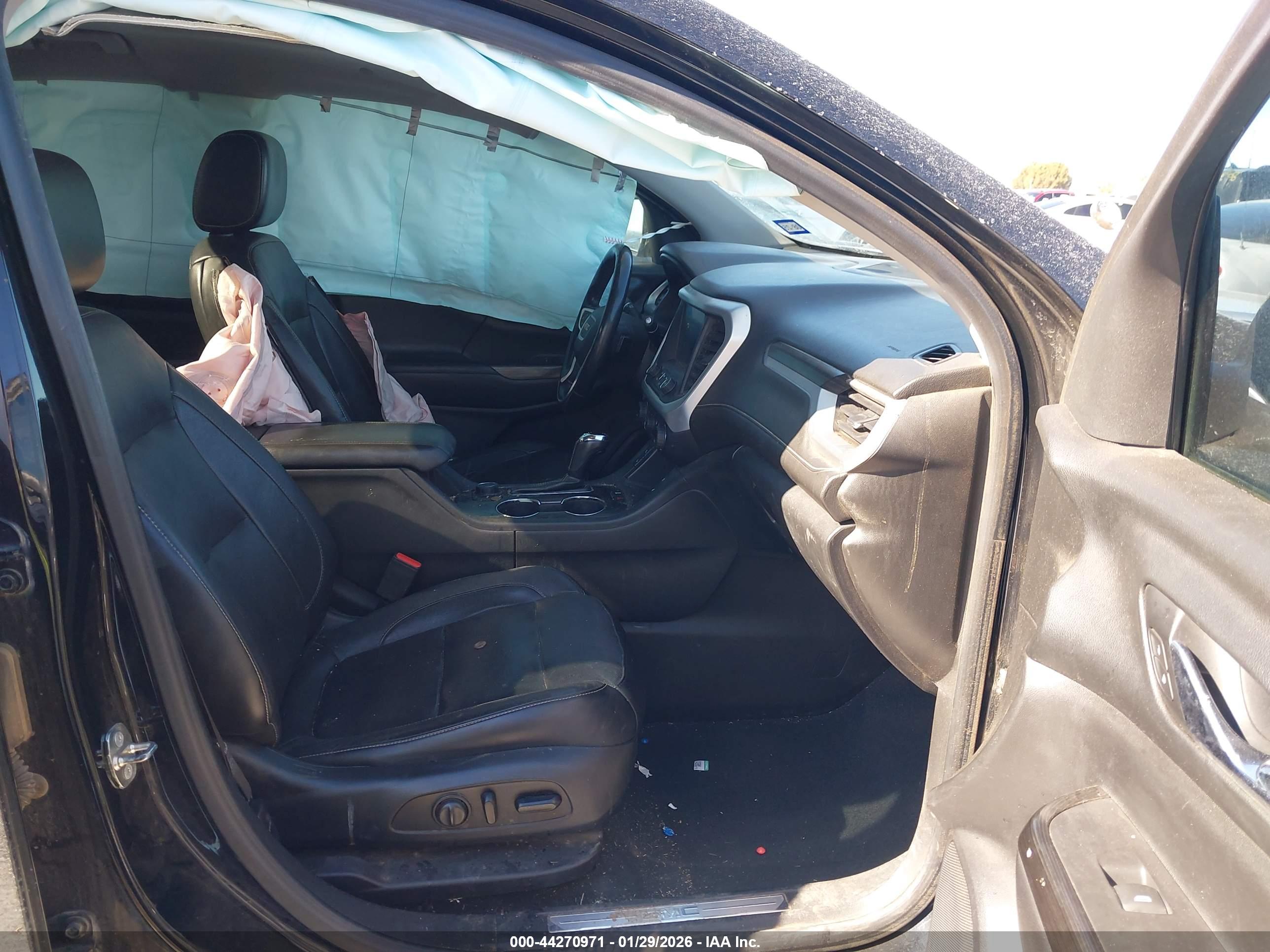 GMC ACADIA image 5