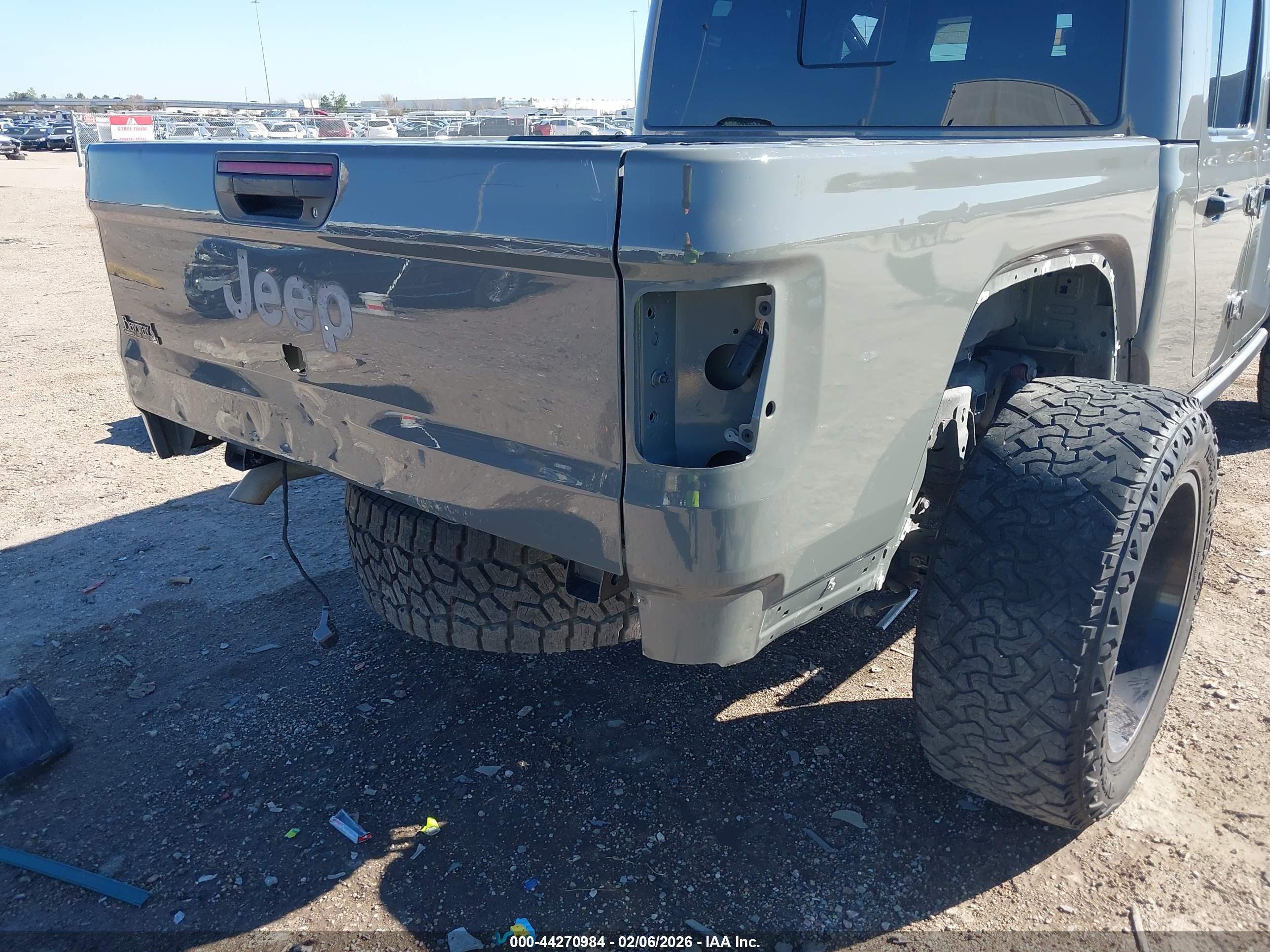 JEEP GLADIATOR image 6