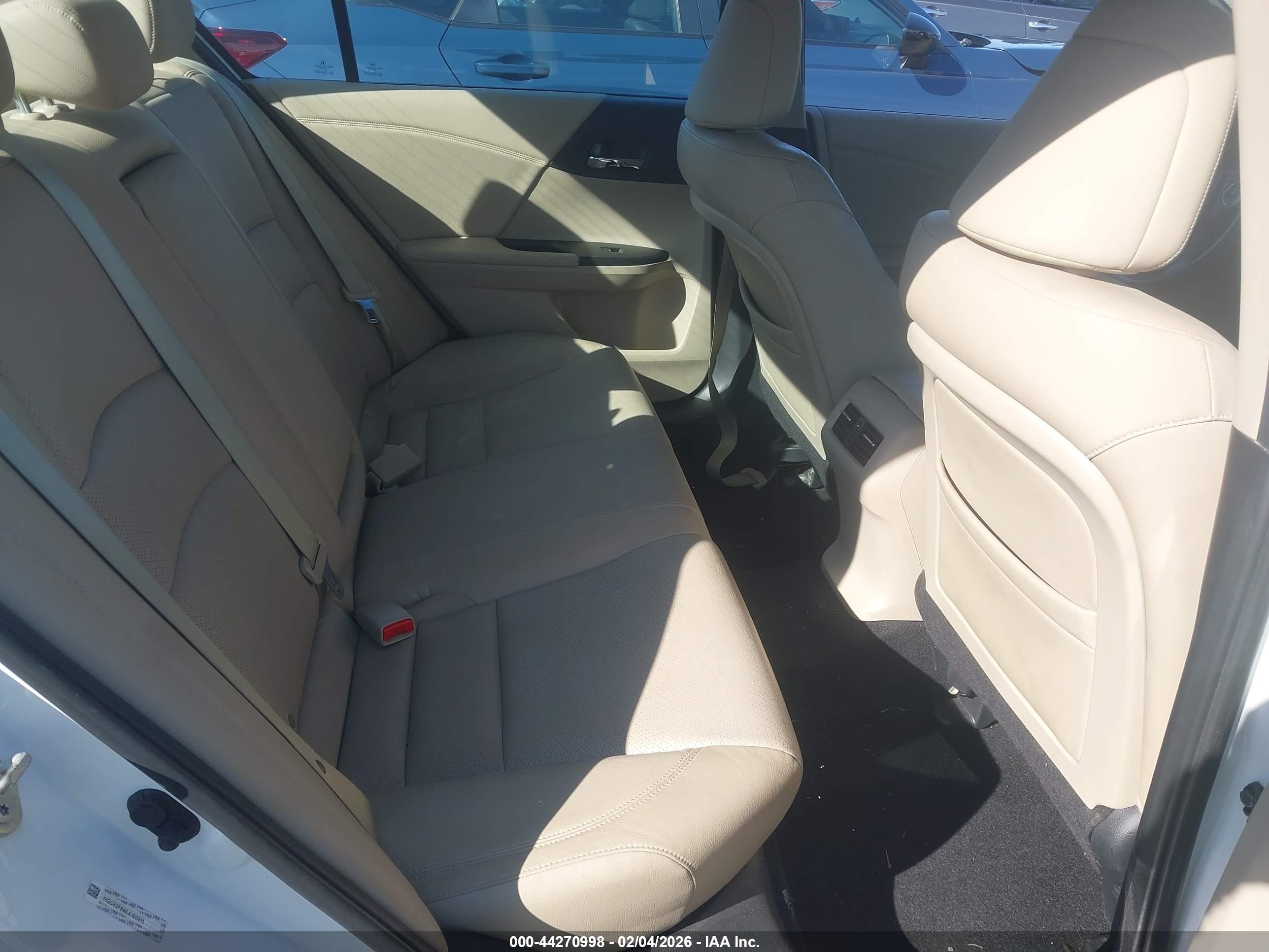 HONDA ACCORD image 8