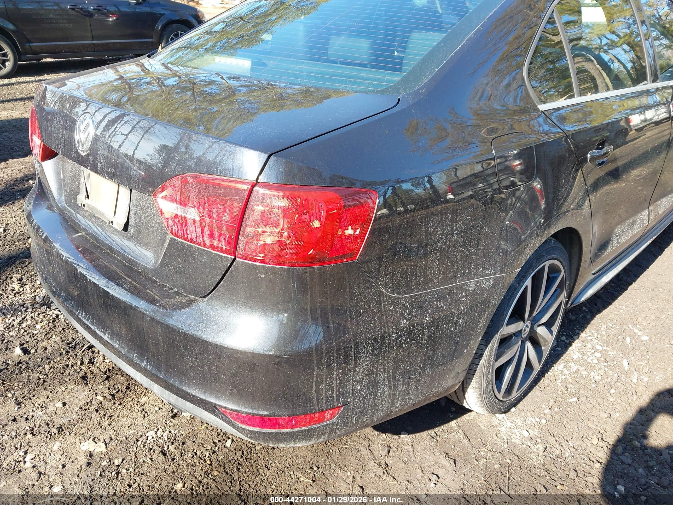 VOLKSWAGEN JETTA image 6