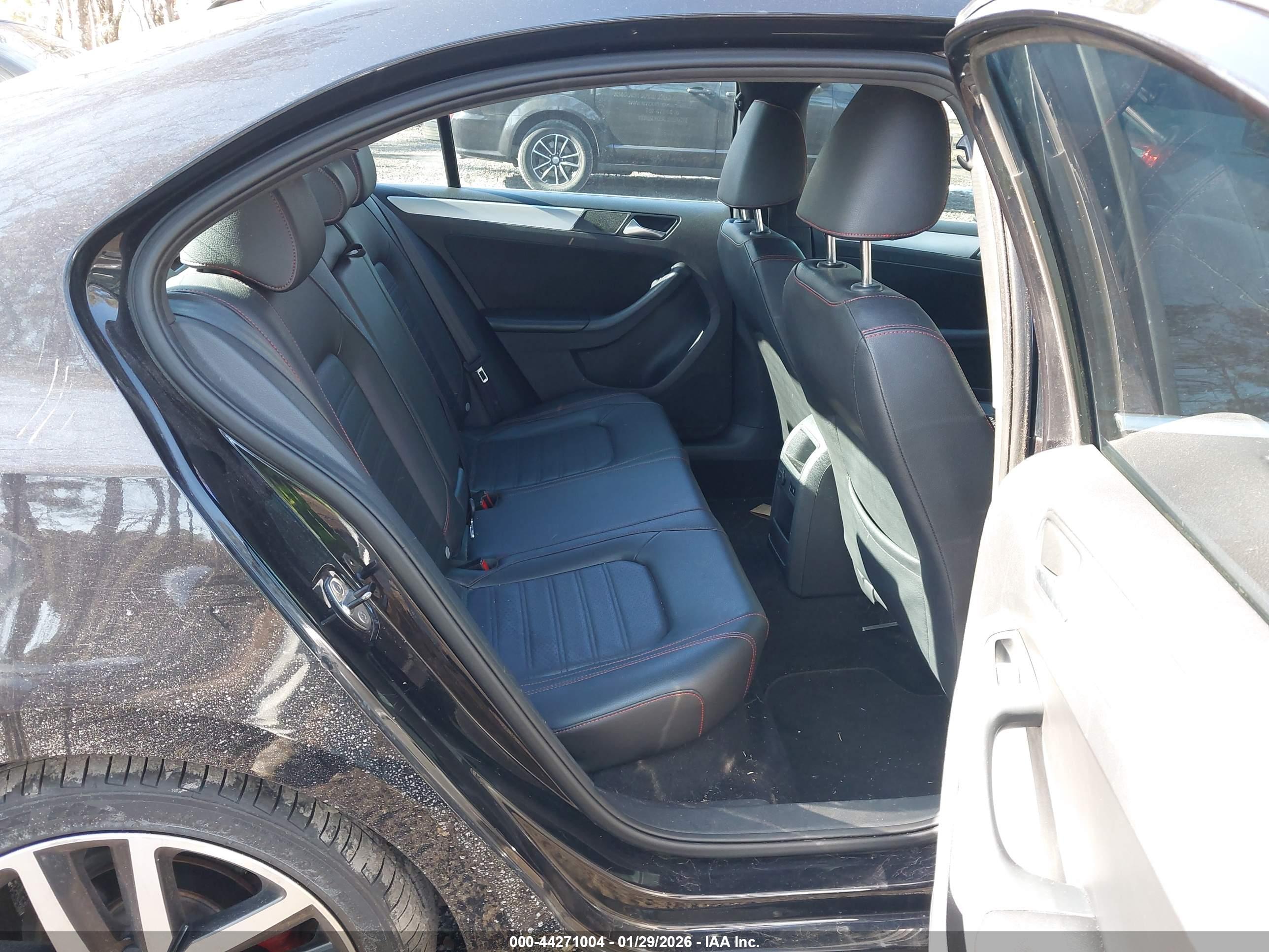 VOLKSWAGEN JETTA image 8