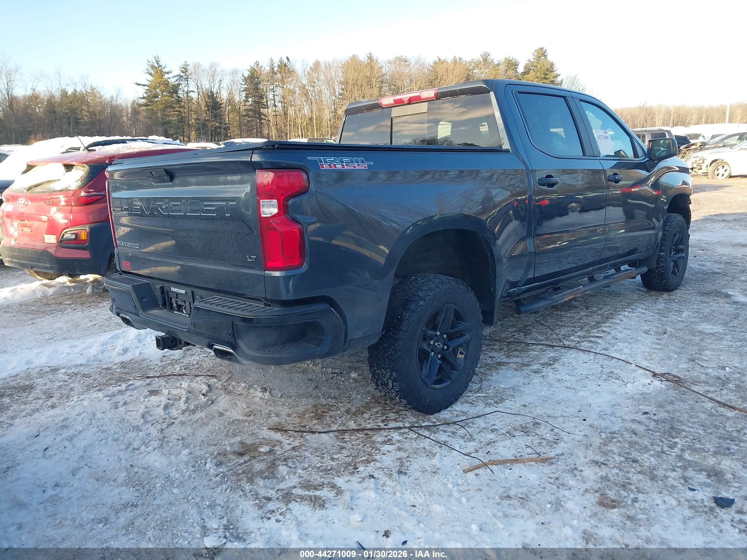 CHEVROLET SILVERADO image 4
