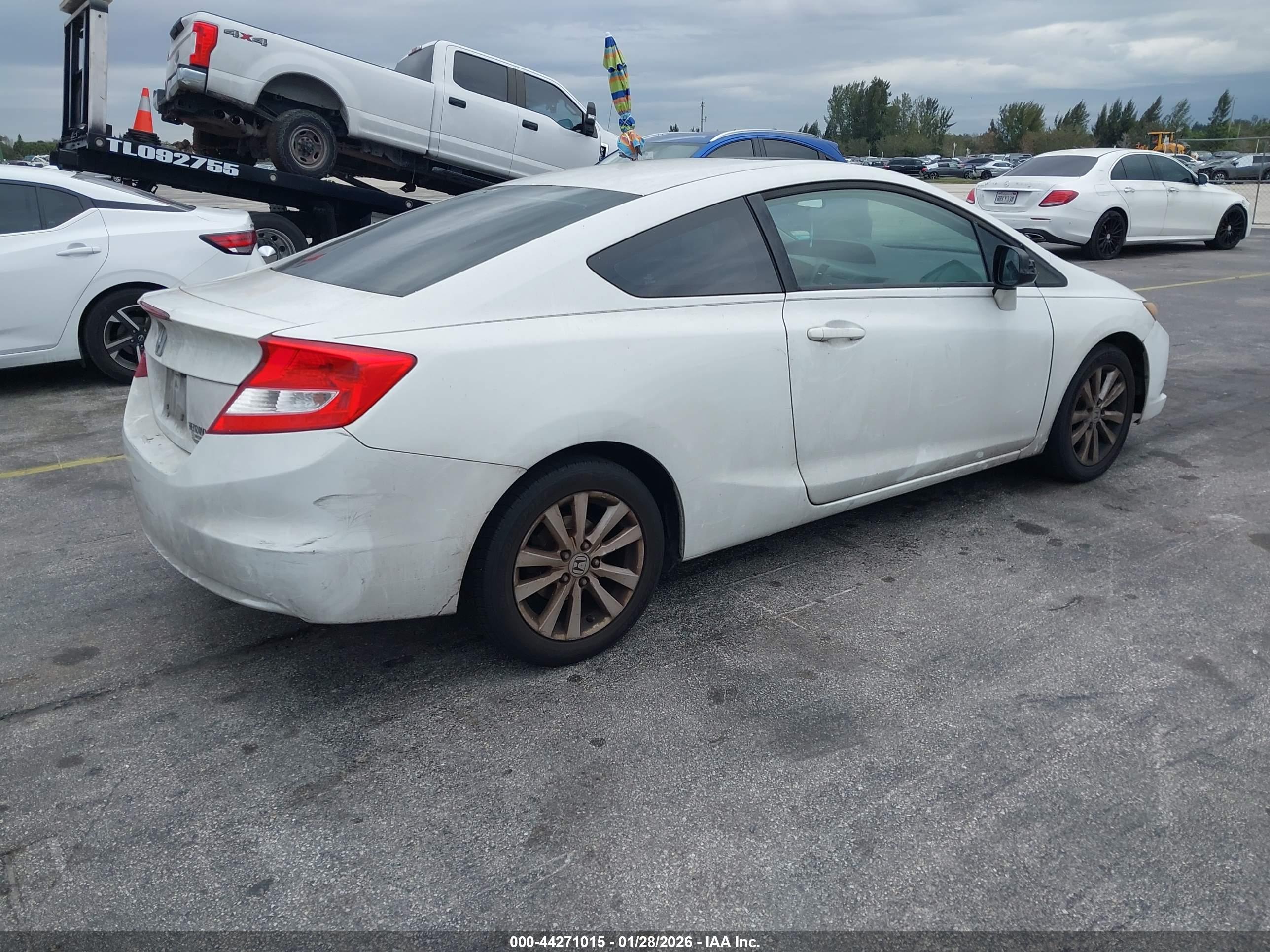 HONDA CIVIC image 4