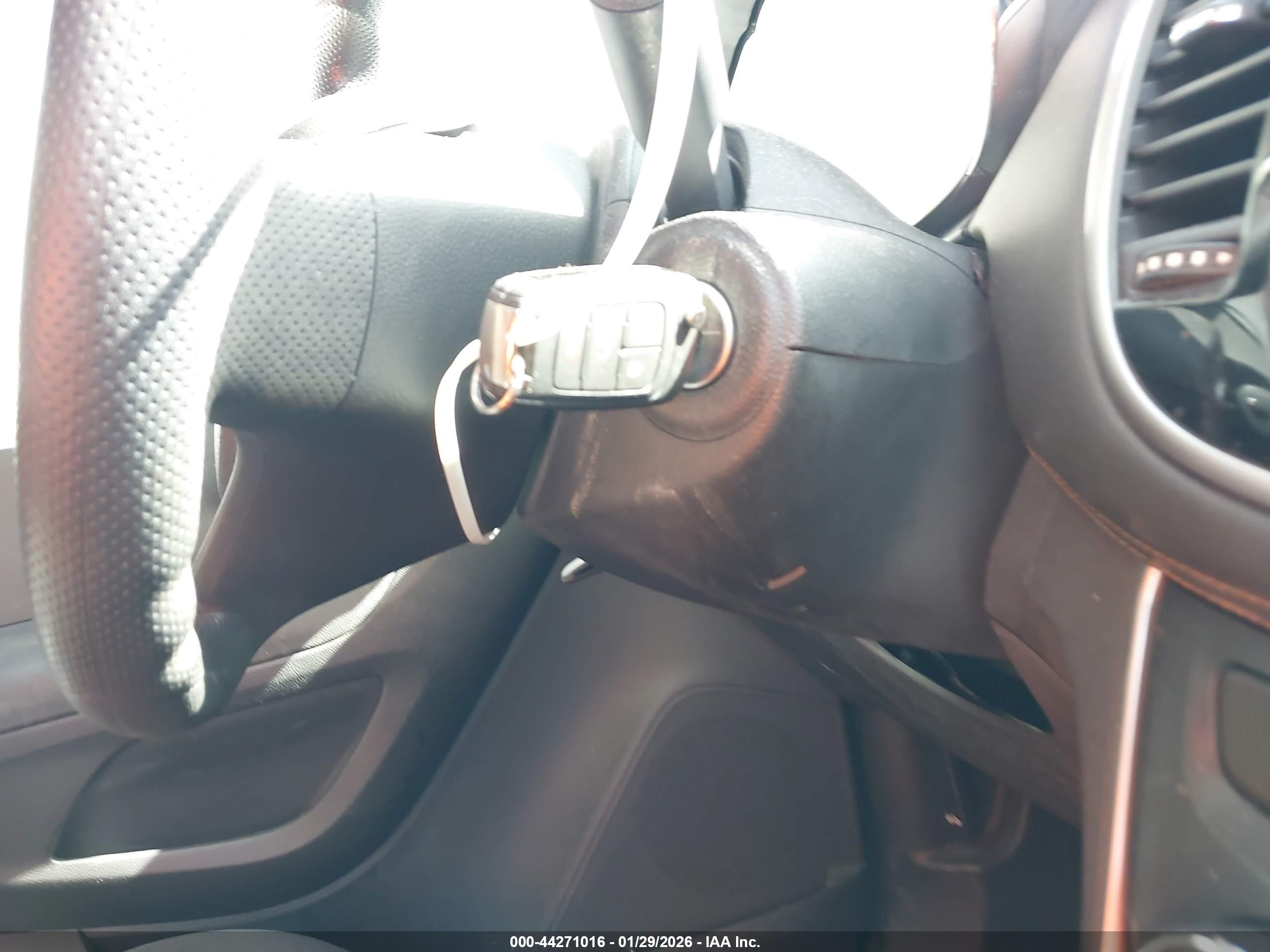 CHEVROLET TRAX image 11