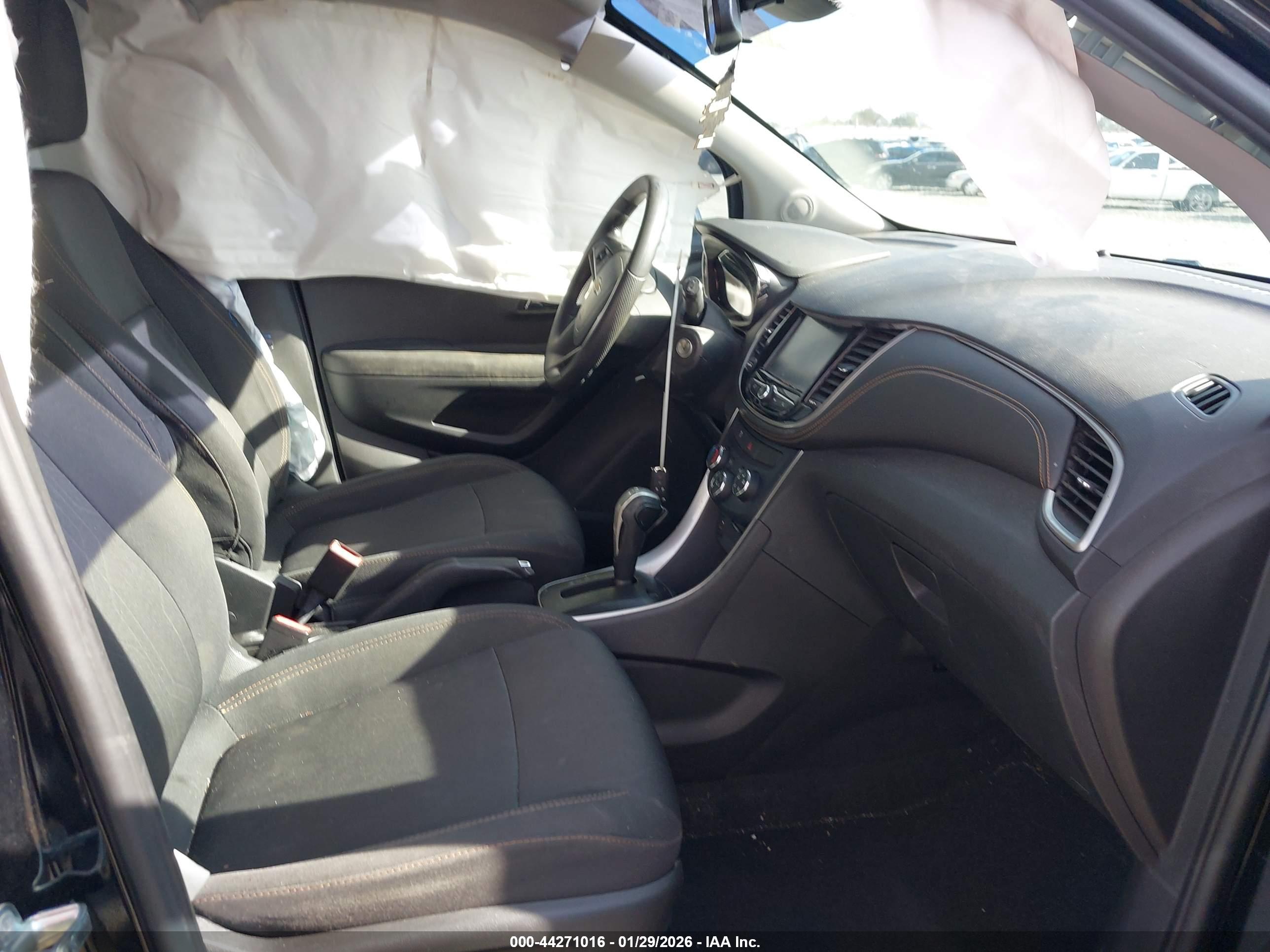 CHEVROLET TRAX image 5
