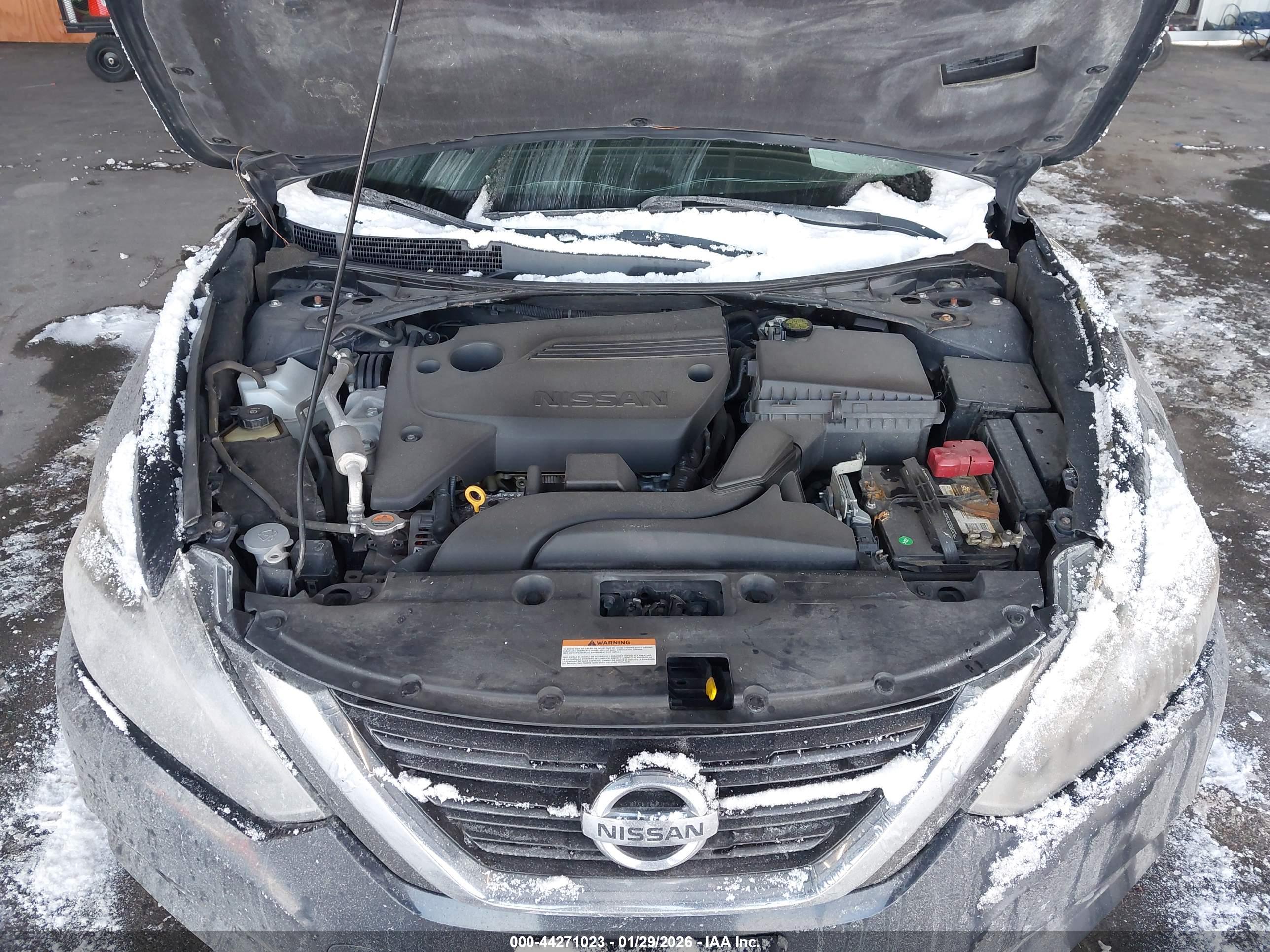 NISSAN ALTIMA image 10
