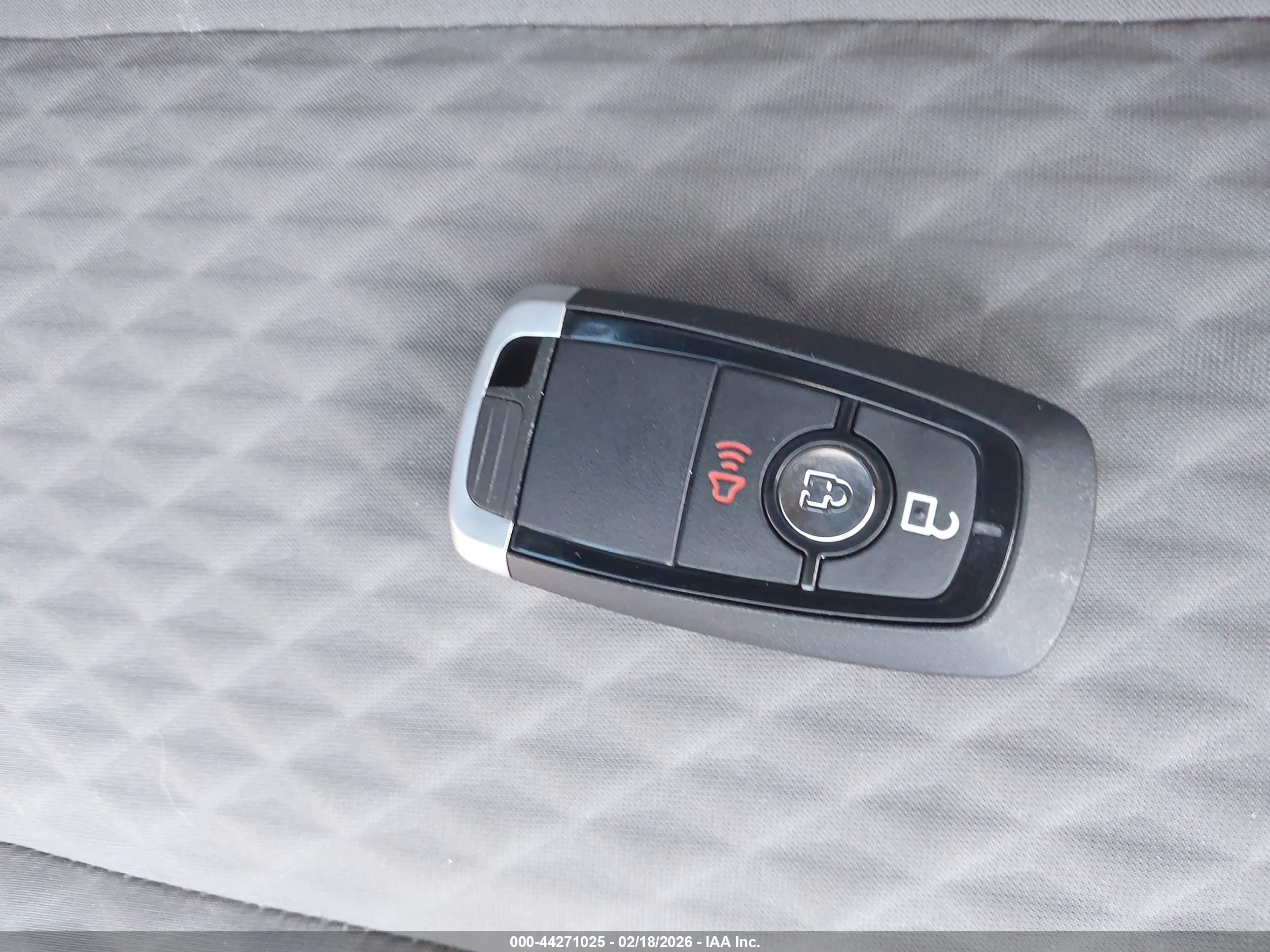FORD ESCAPE image 11