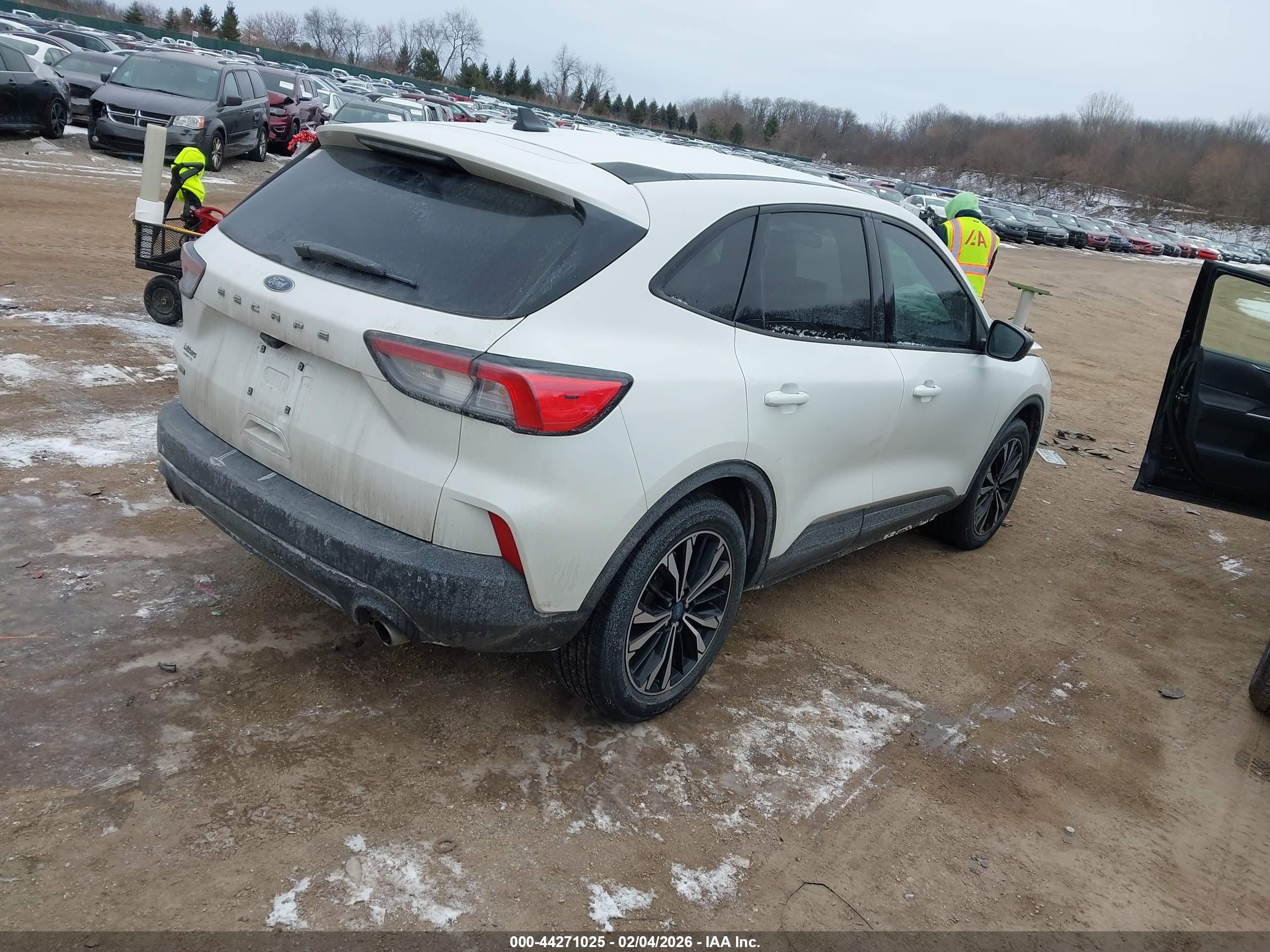 FORD ESCAPE image 4