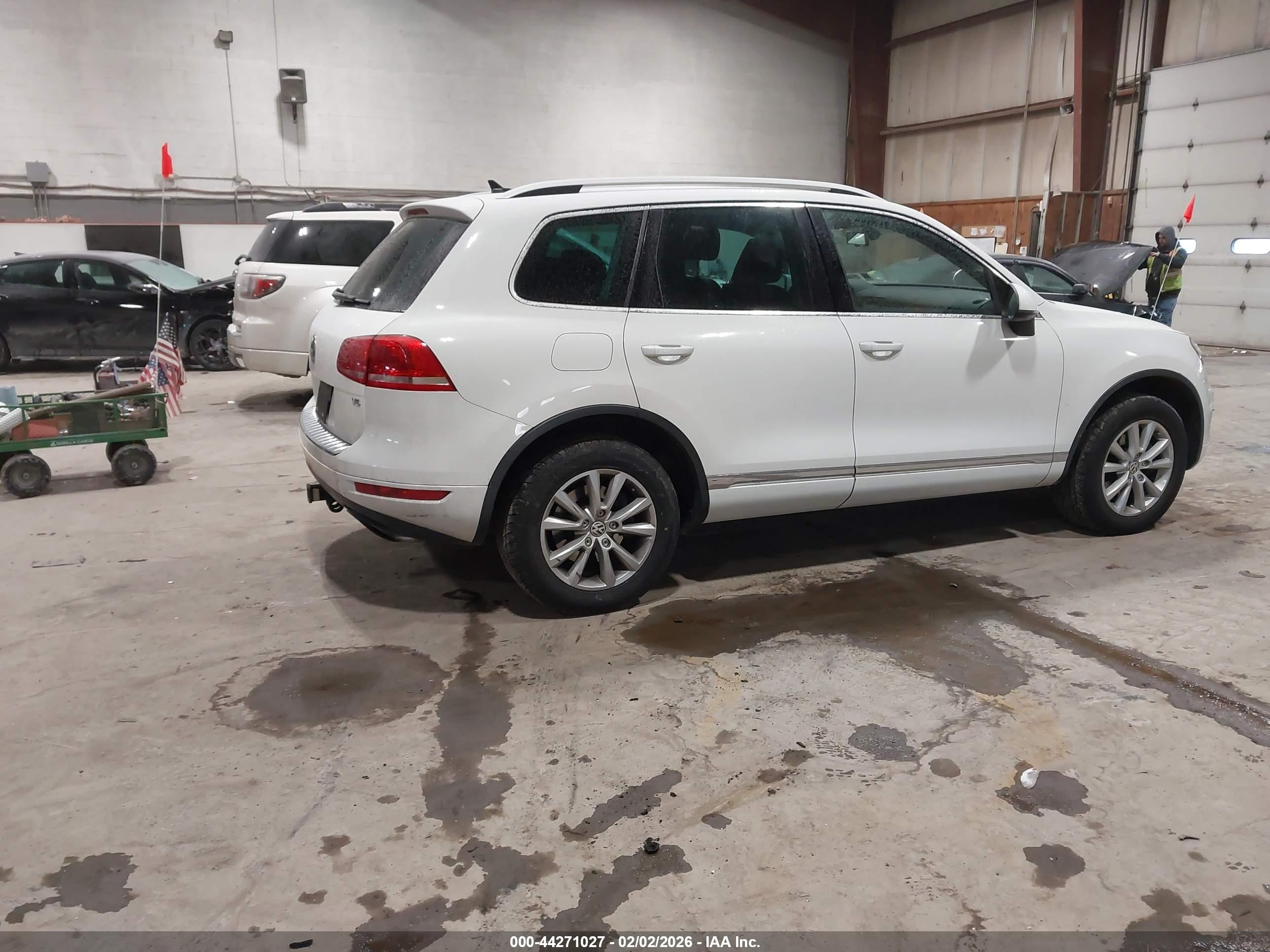 VOLKSWAGEN TOUAREG image 4