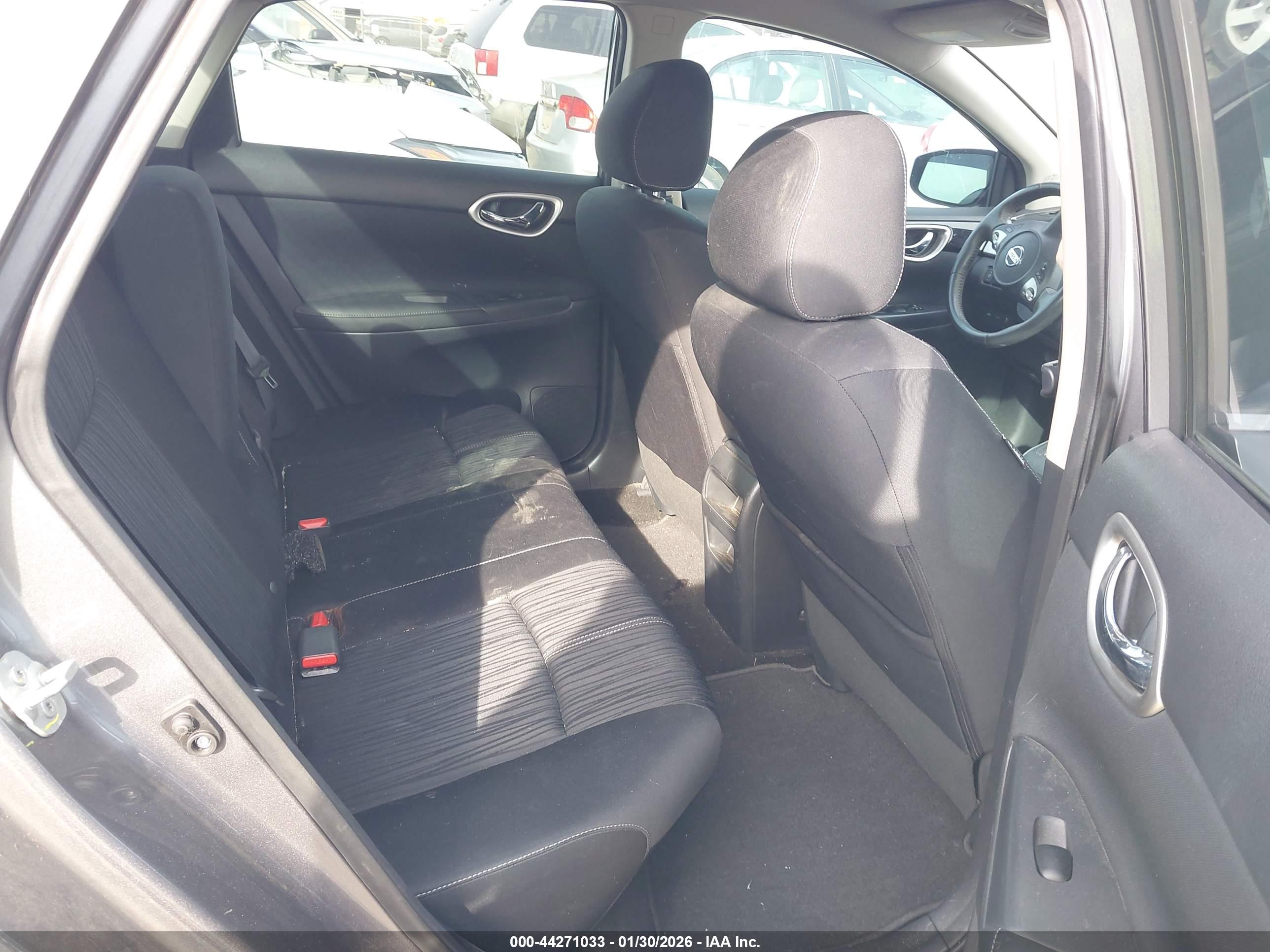 NISSAN SENTRA image 8