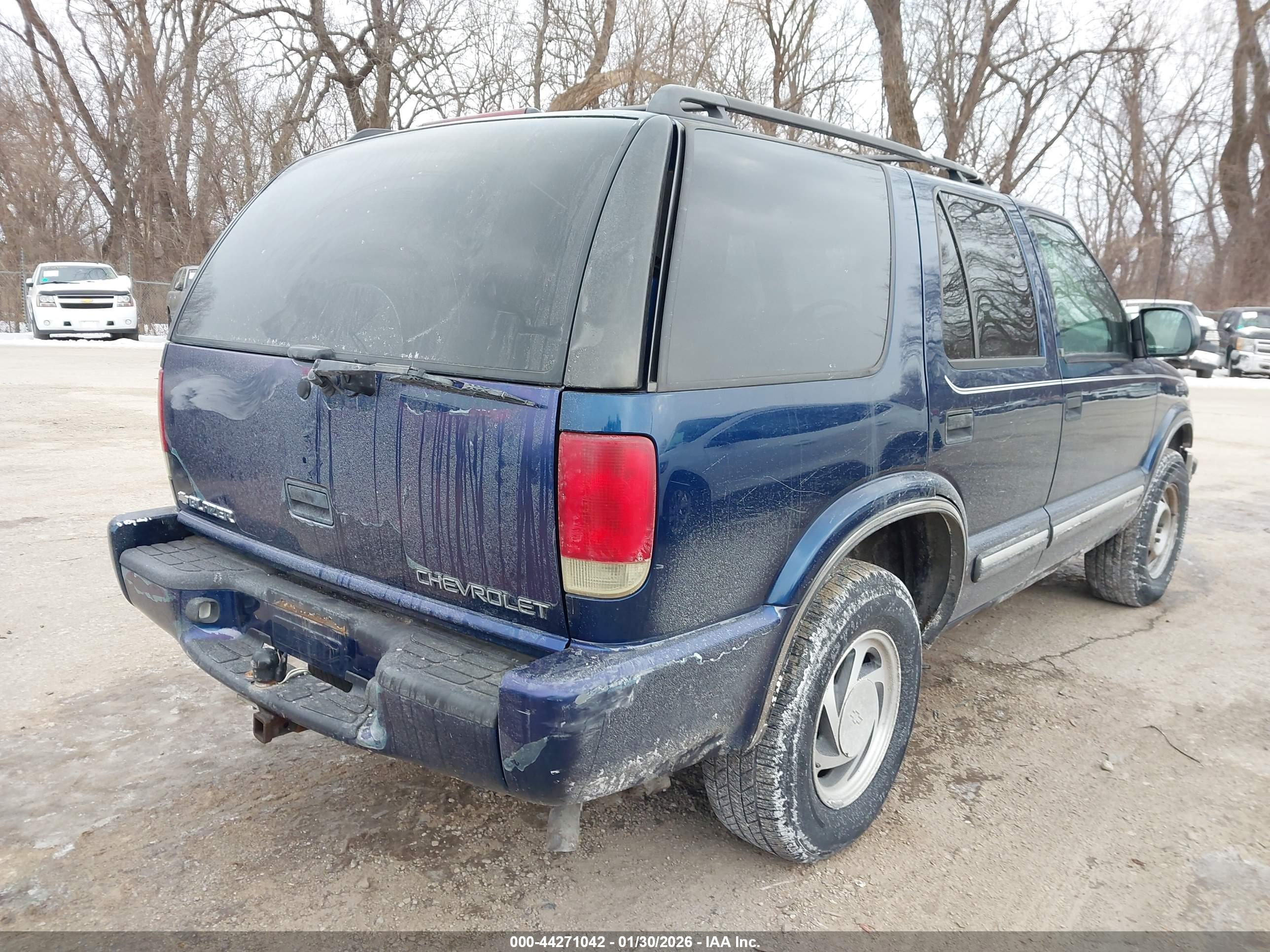 CHEVROLET BLAZER image 4