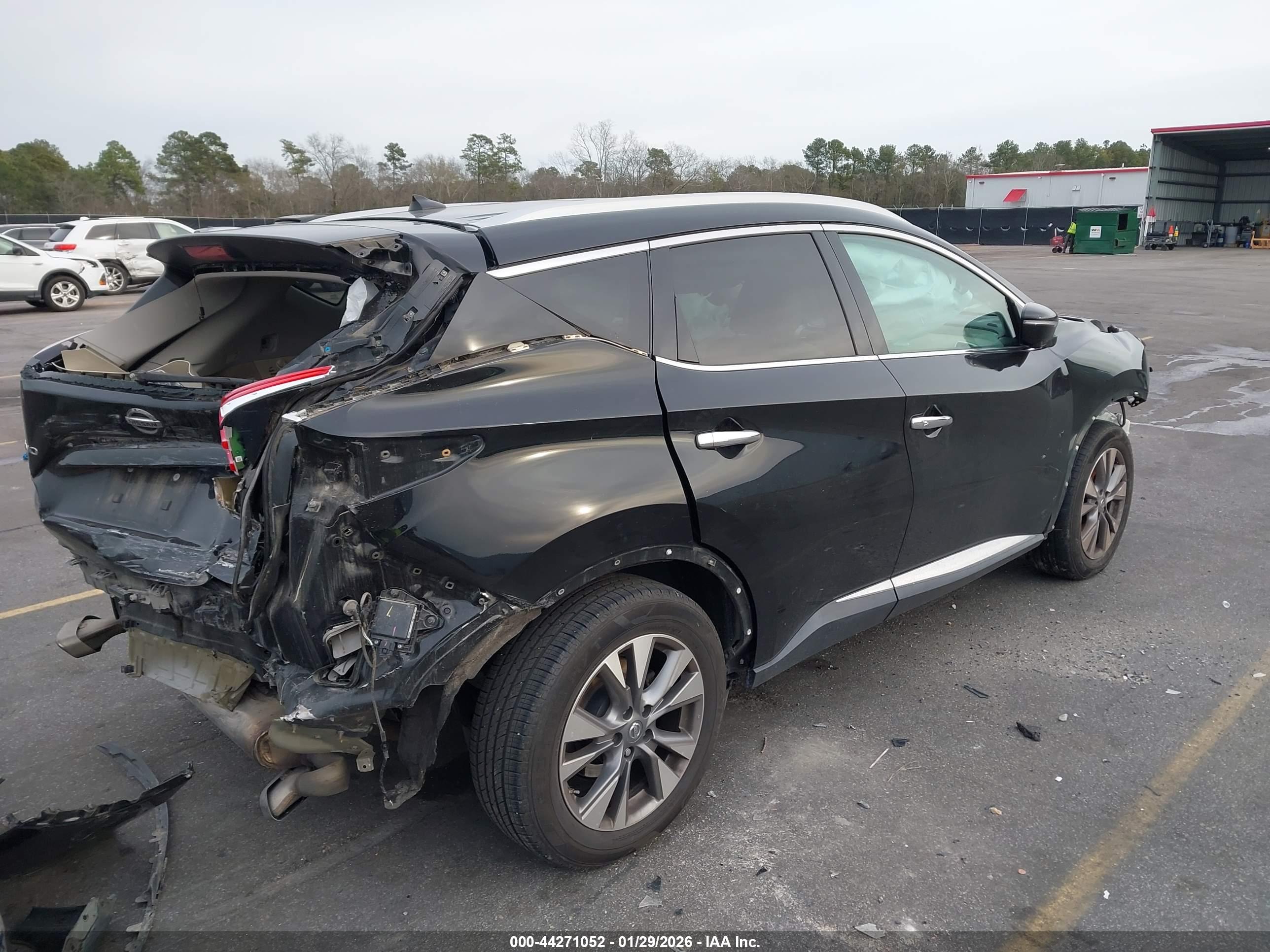 NISSAN MURANO image 4