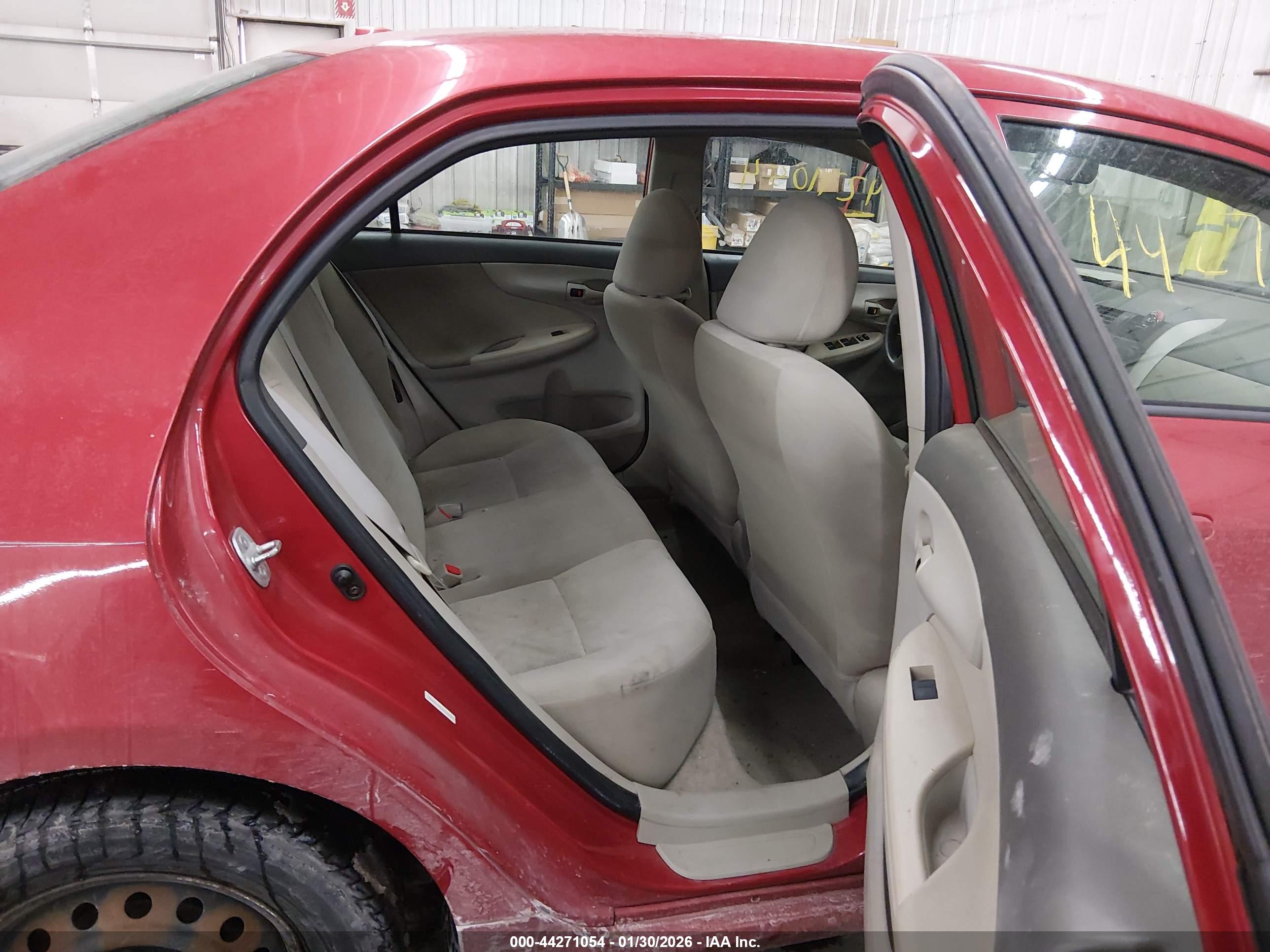 TOYOTA COROLLA image 8