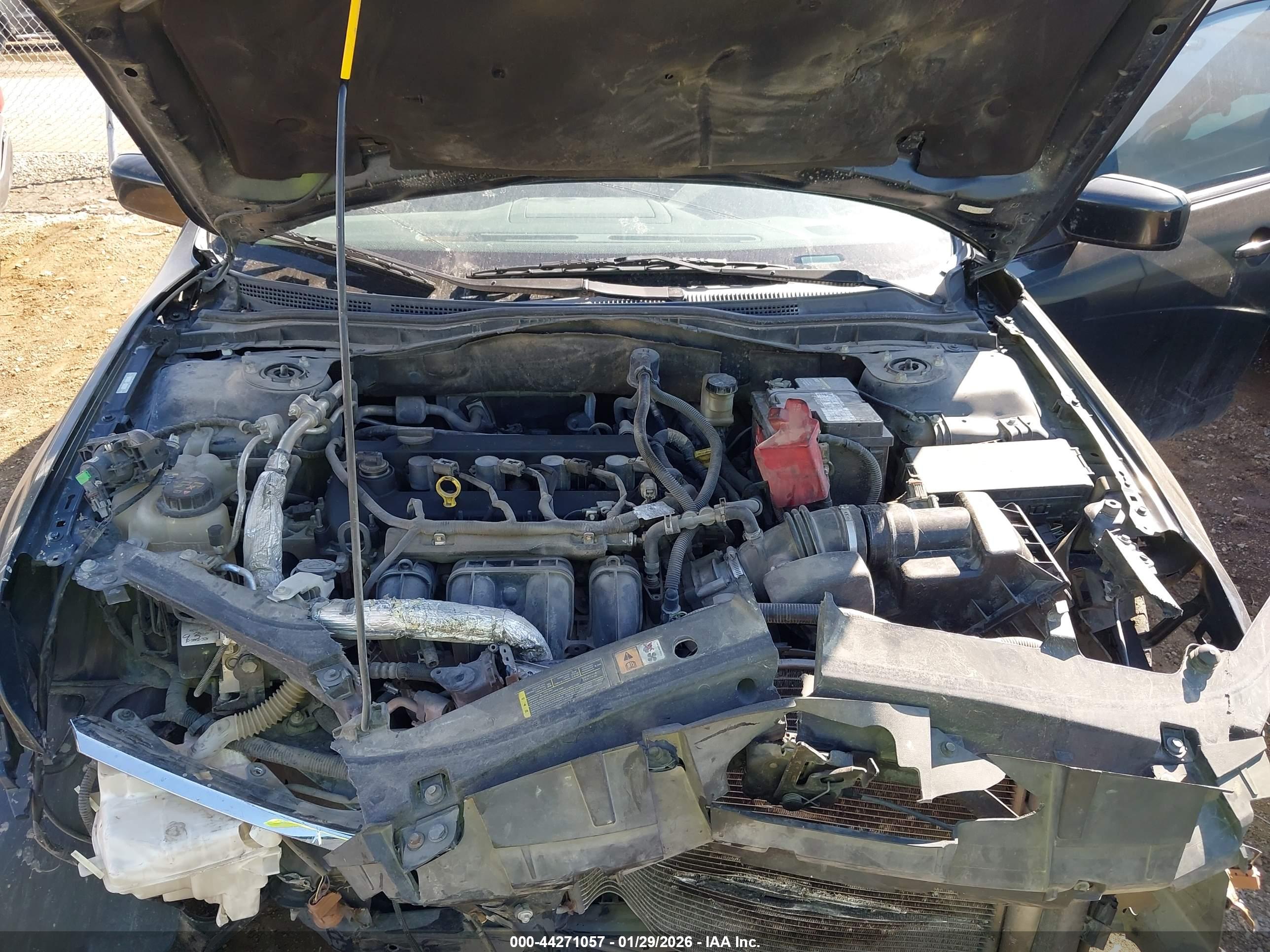 FORD FUSION image 10