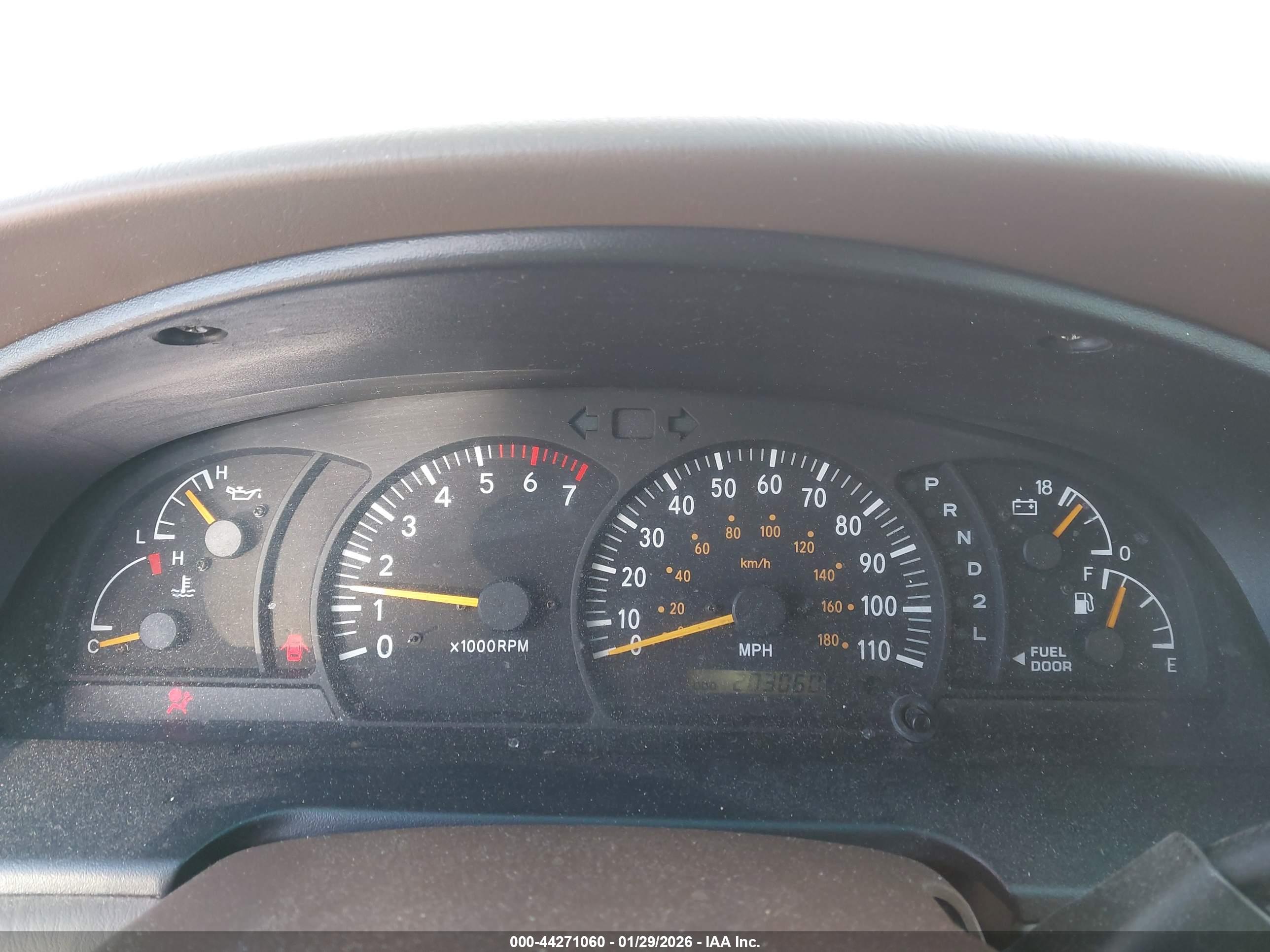 TOYOTA TUNDRA image 7