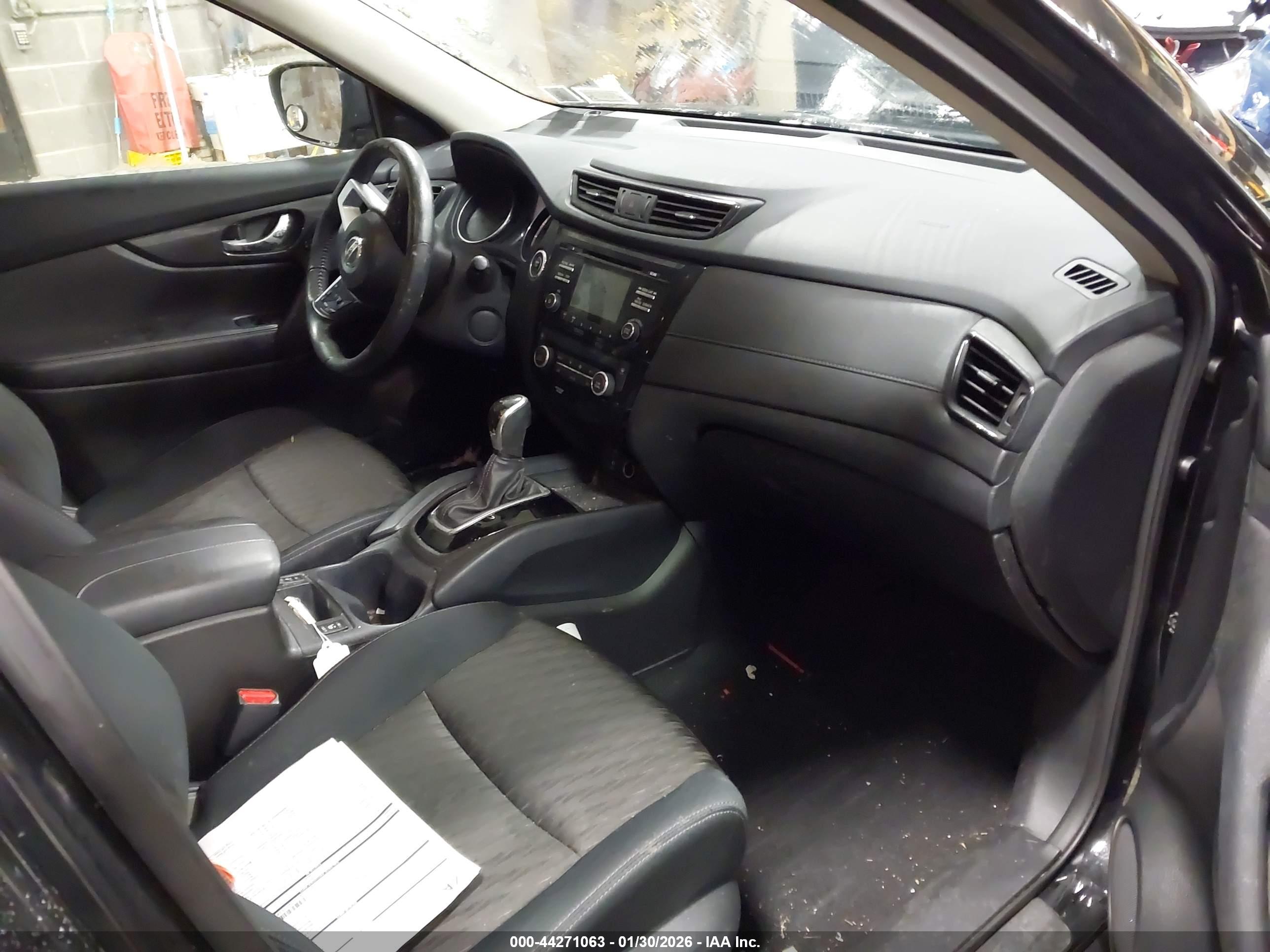 NISSAN ROGUE image 5