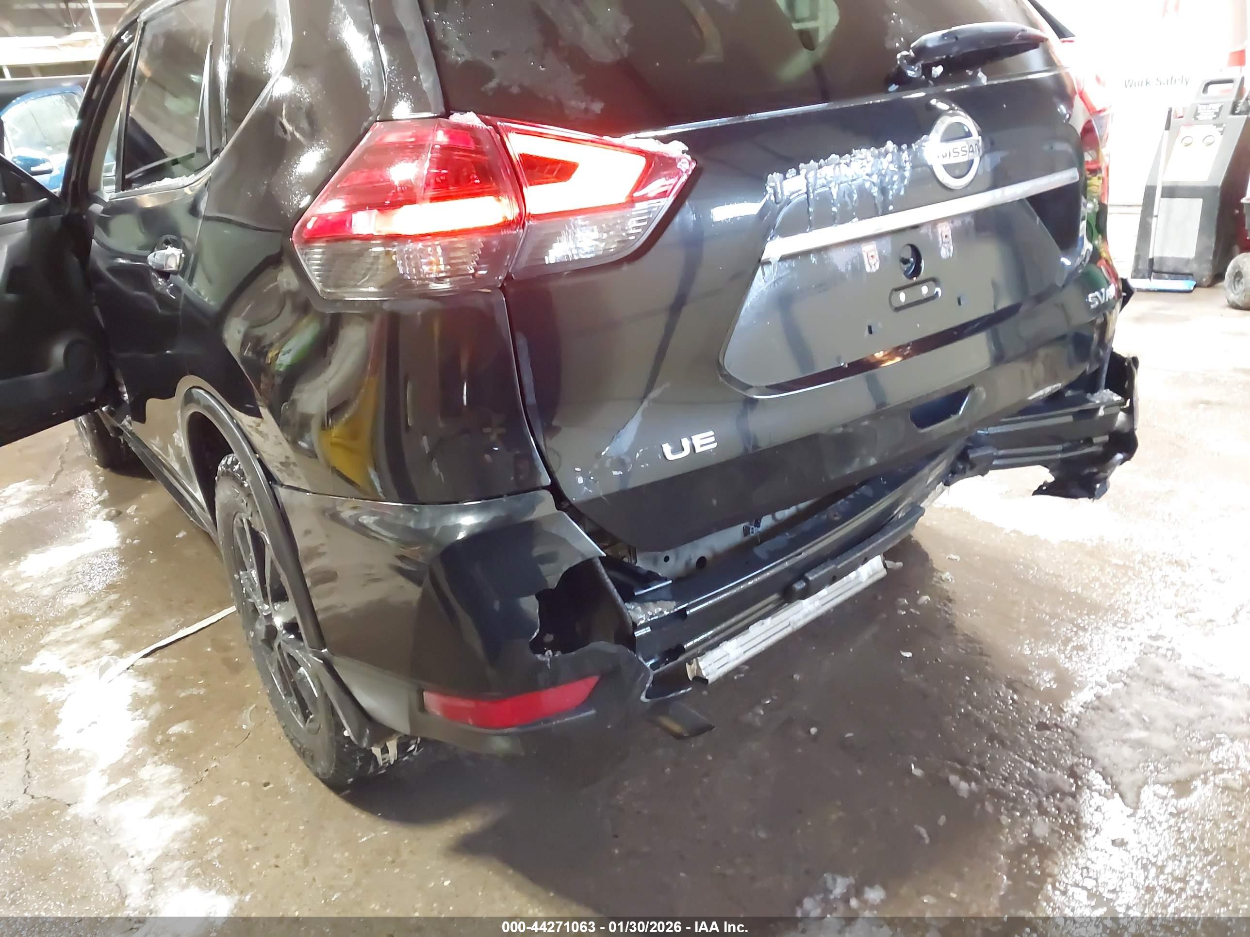 NISSAN ROGUE image 6