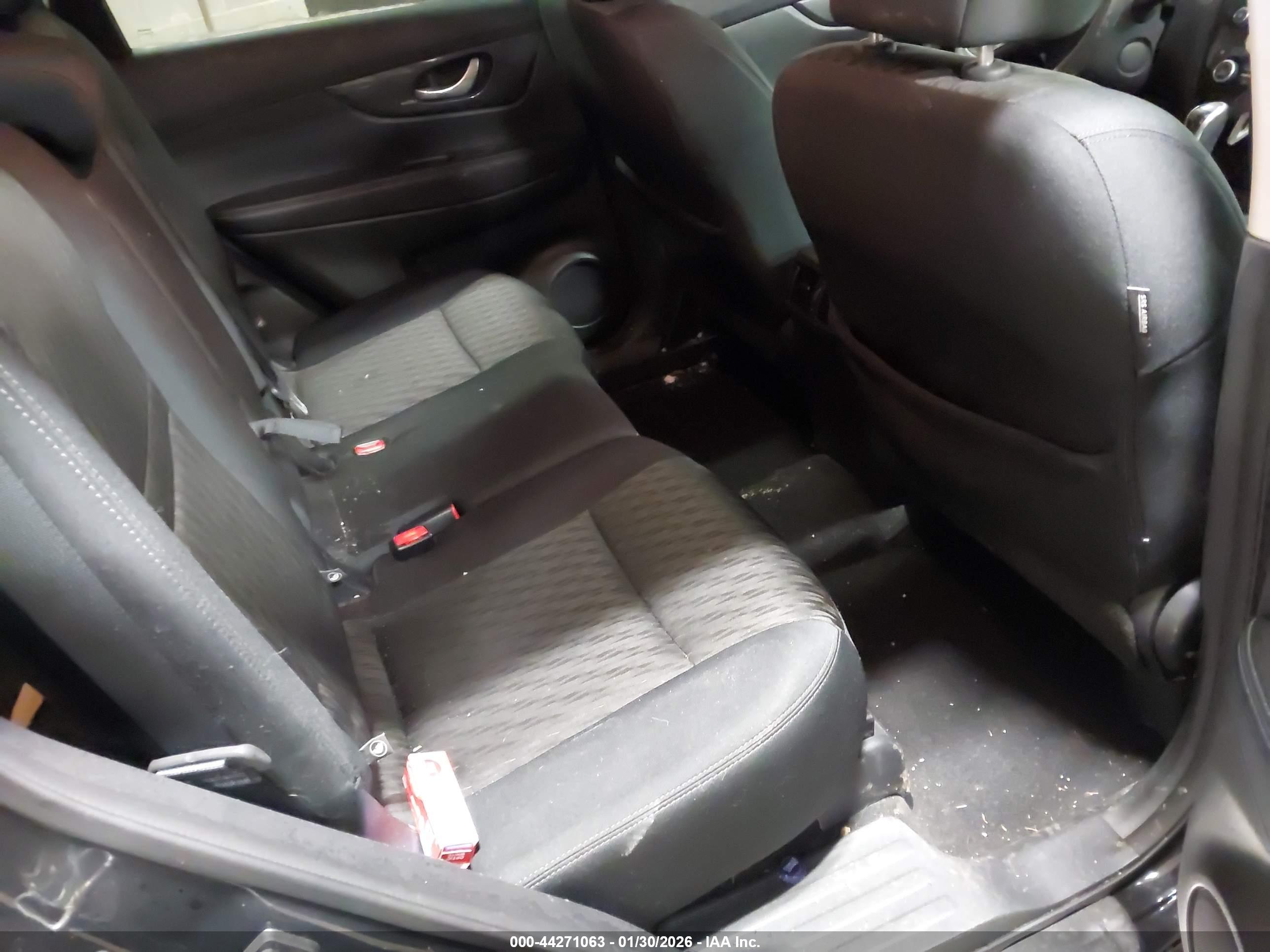 NISSAN ROGUE image 8