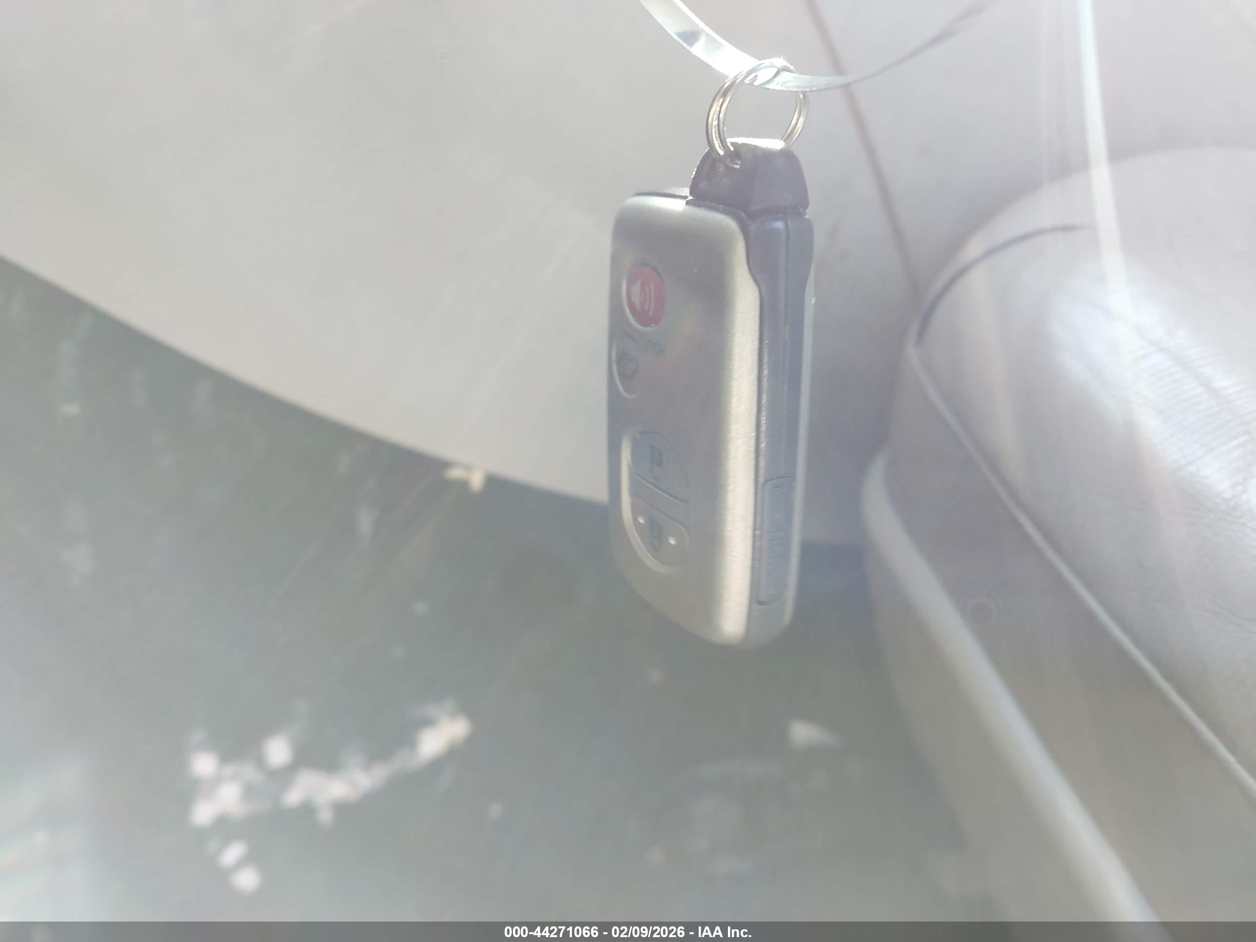 TOYOTA VENZA image 11