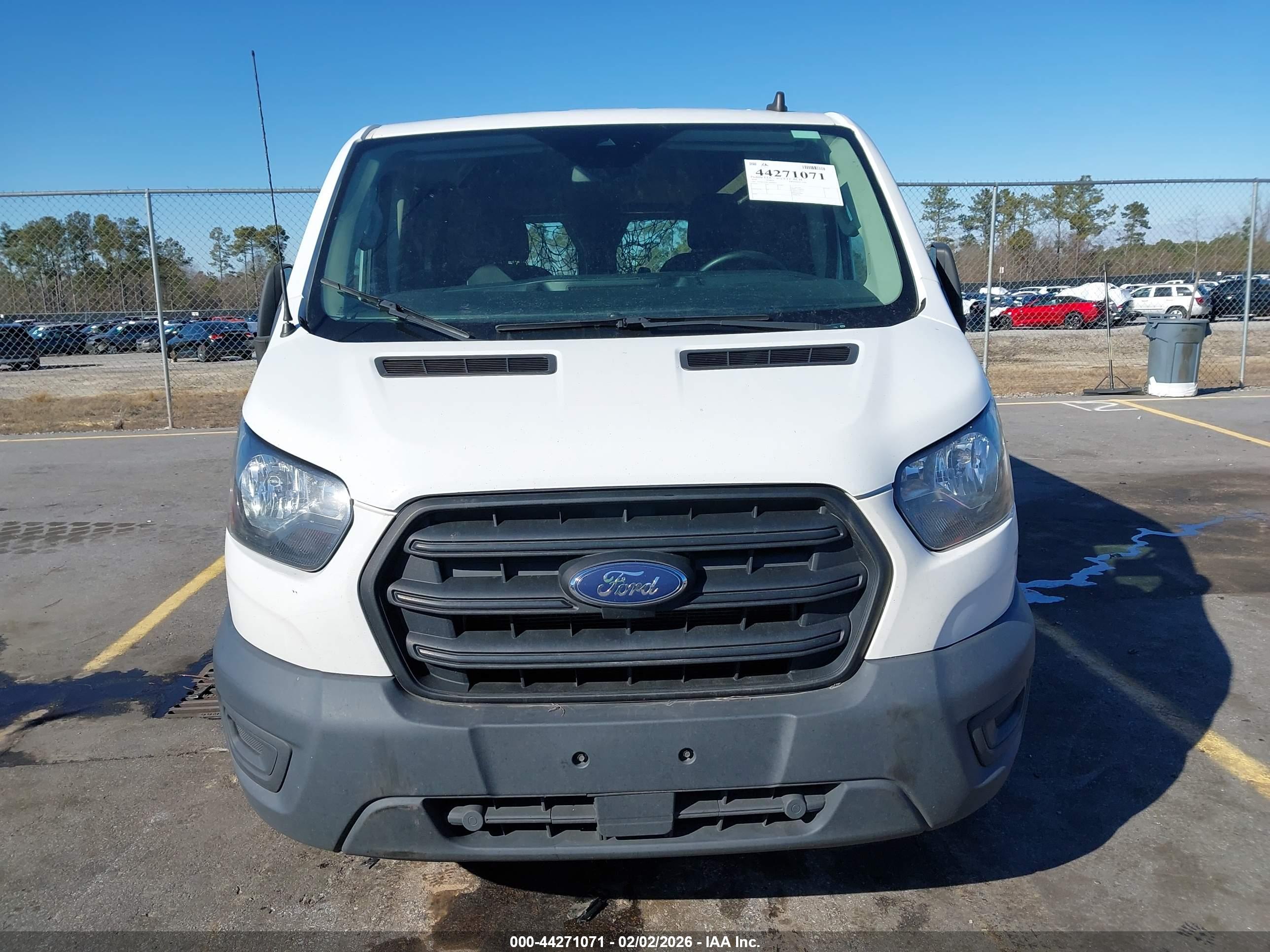 FORD TRANSIT-250 image 6