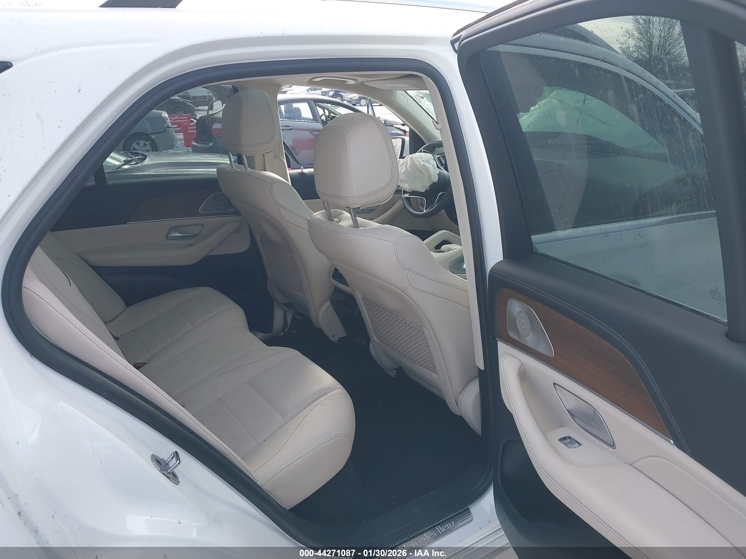 MERCEDES-BENZ GLE image 8