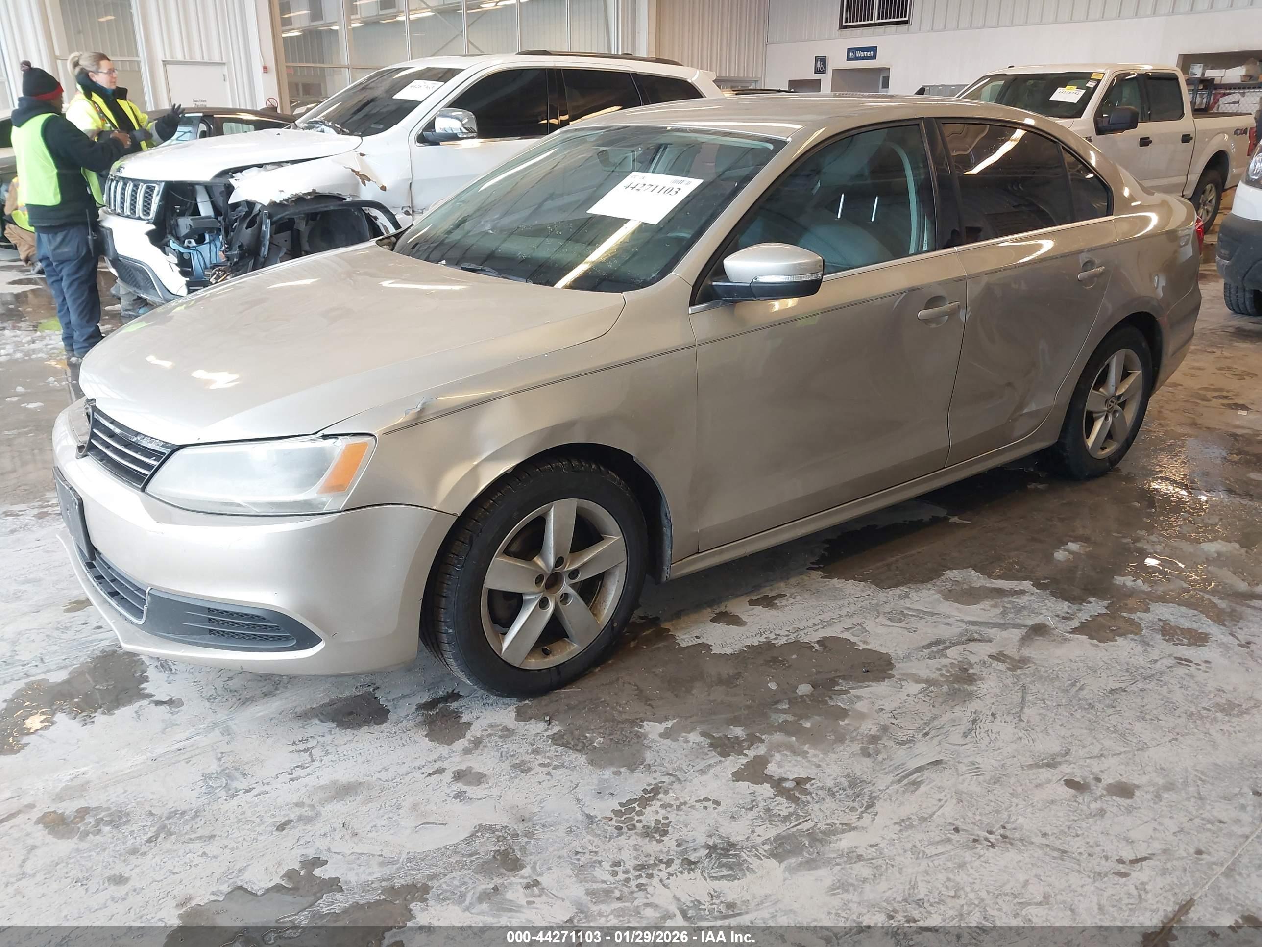 VOLKSWAGEN JETTA image 2
