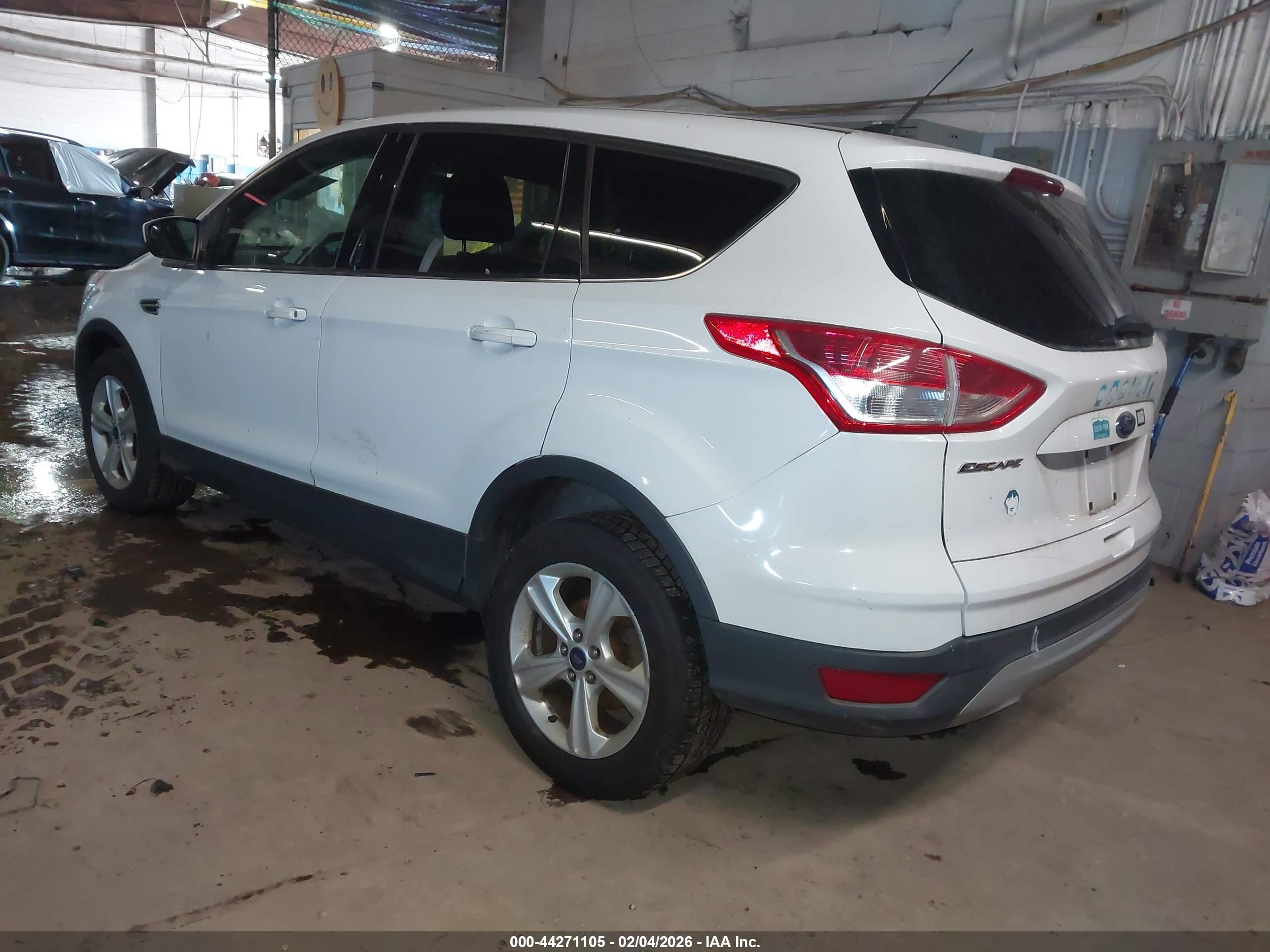FORD ESCAPE image 3