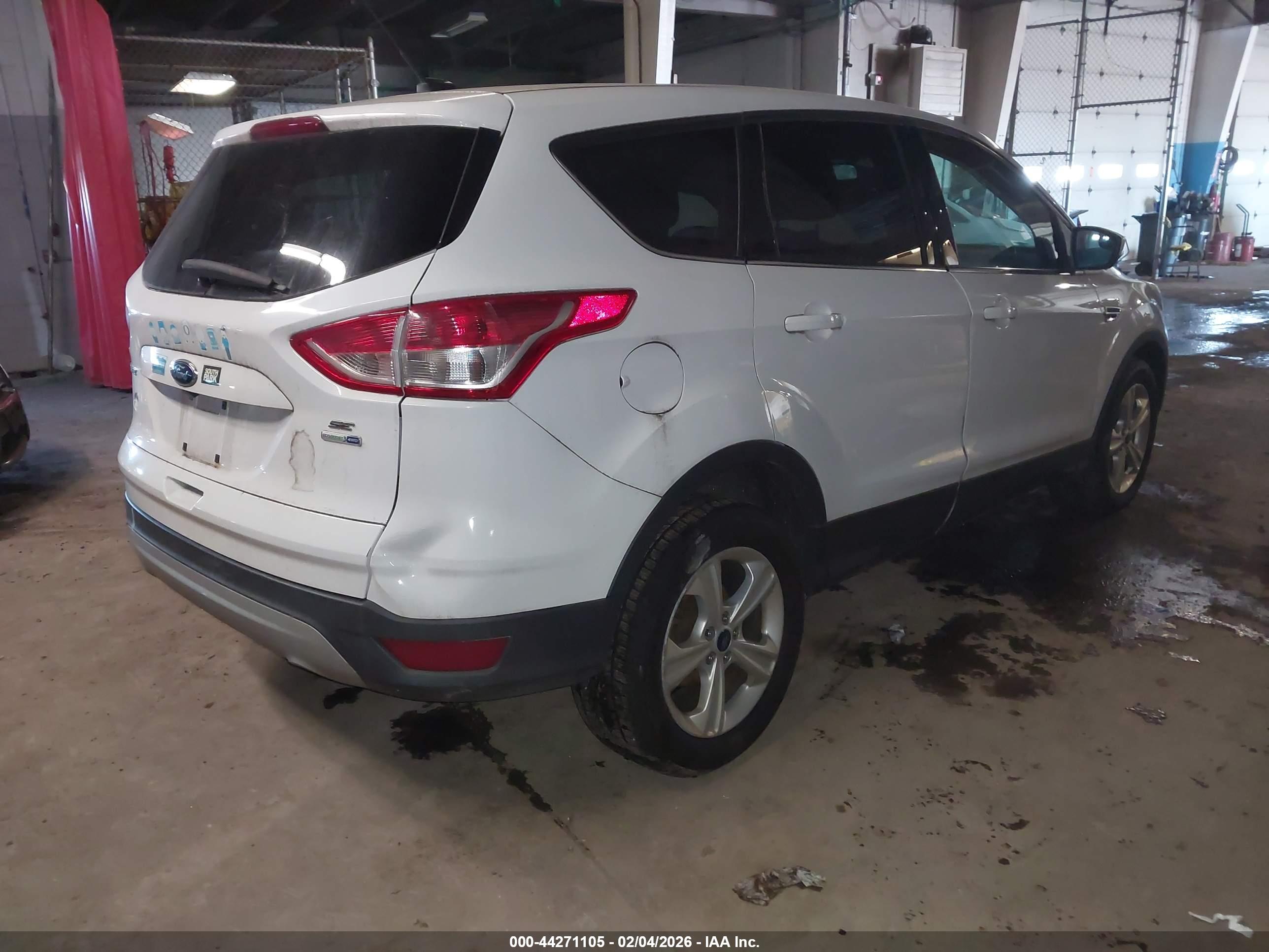 FORD ESCAPE image 4